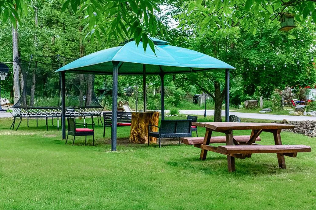 Barefoot Villas and Retreat