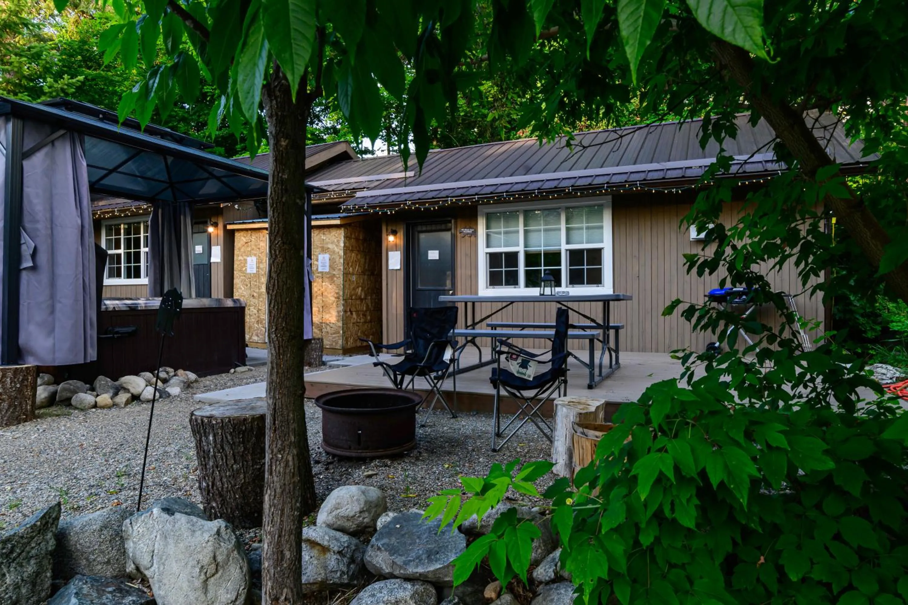 Barefoot Villas and Retreat