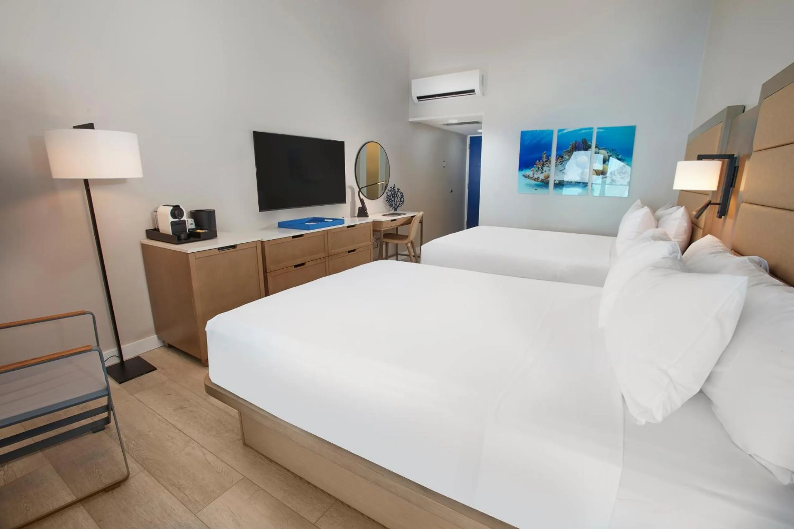 Bed in Divi Flamingo Beach Resort