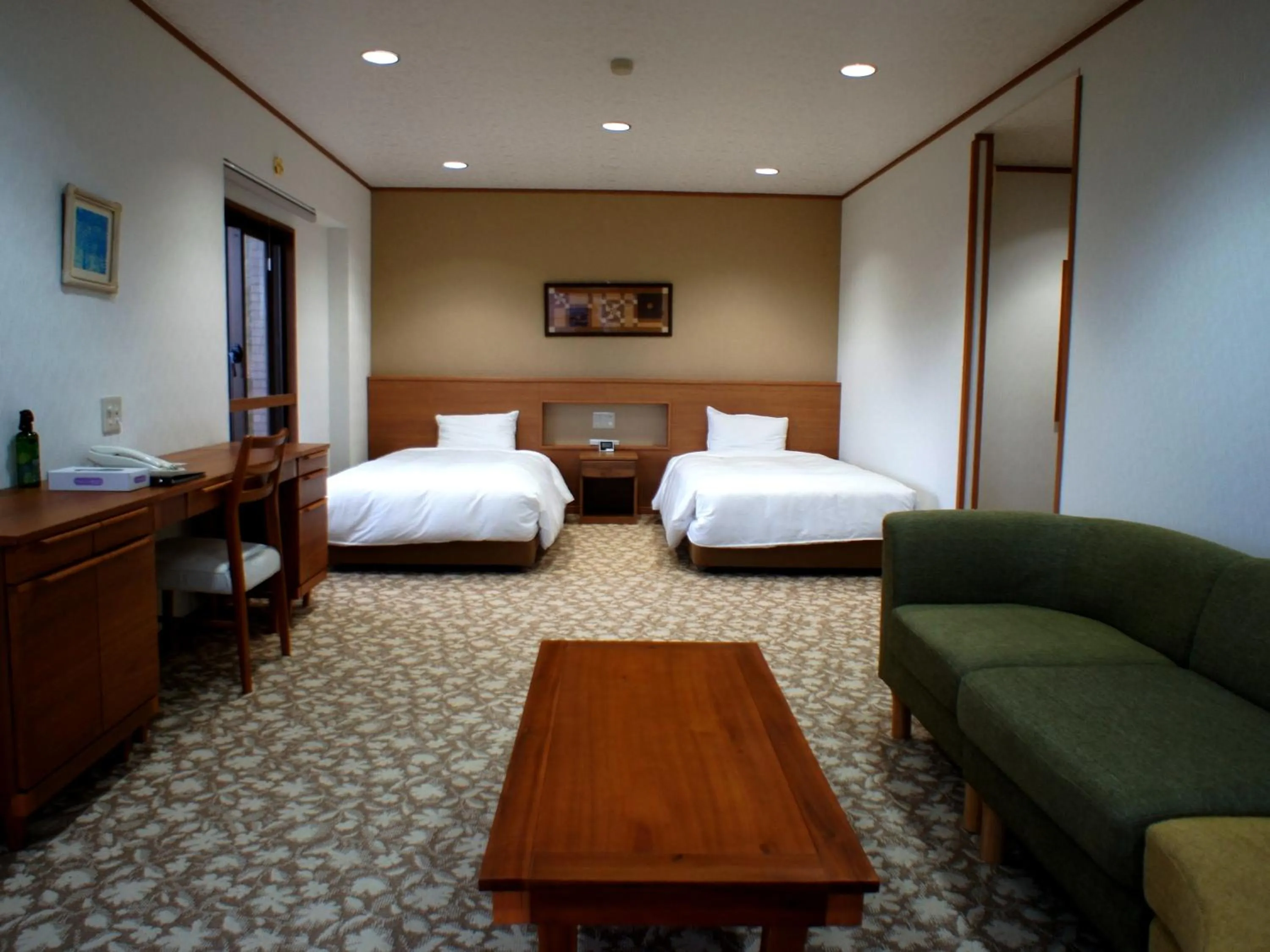 Photo of the whole room, Bed in Wisterian Life Club Verde no Mori