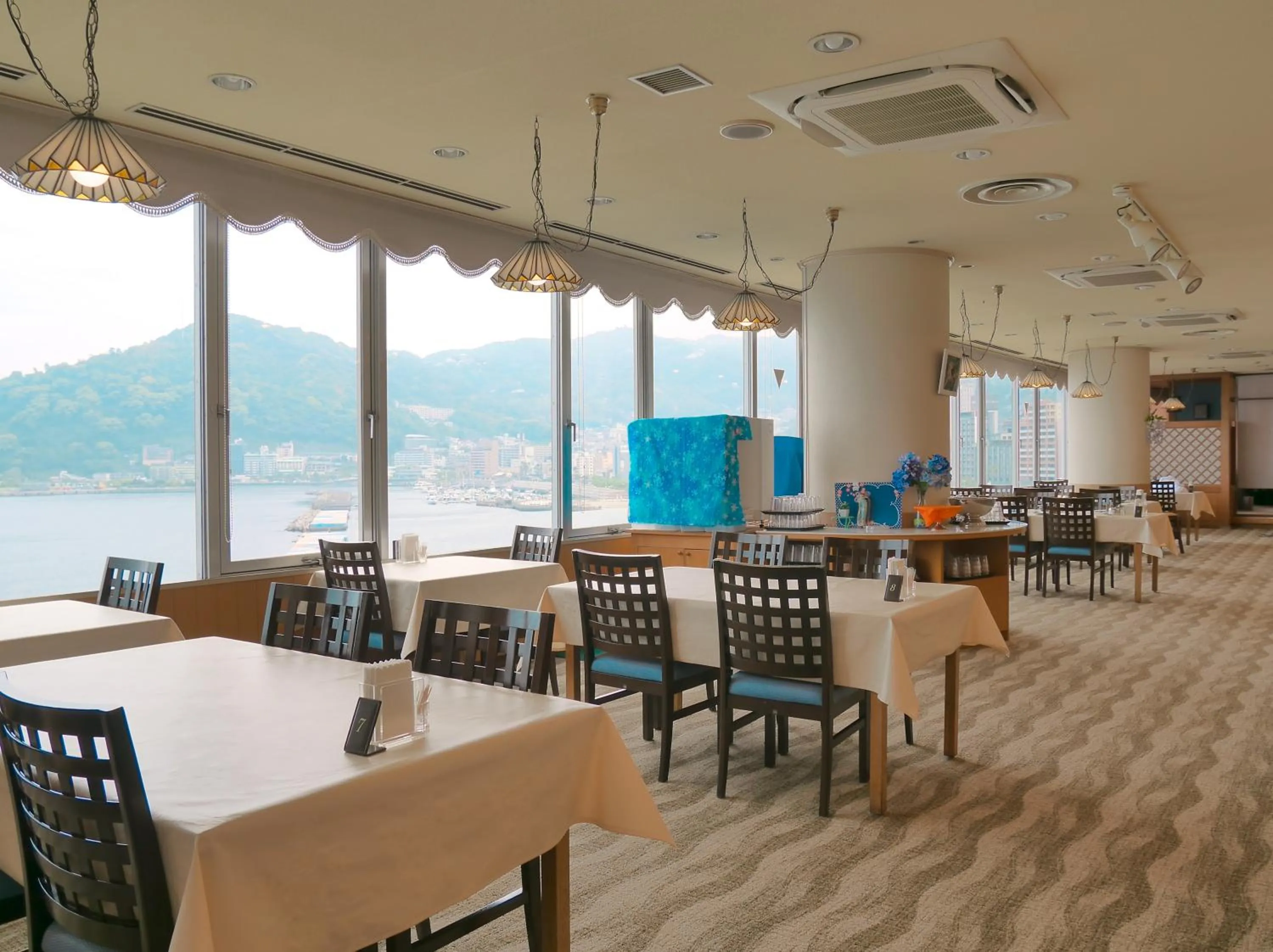 Restaurant/places to eat in Wisterian Life Club Atami