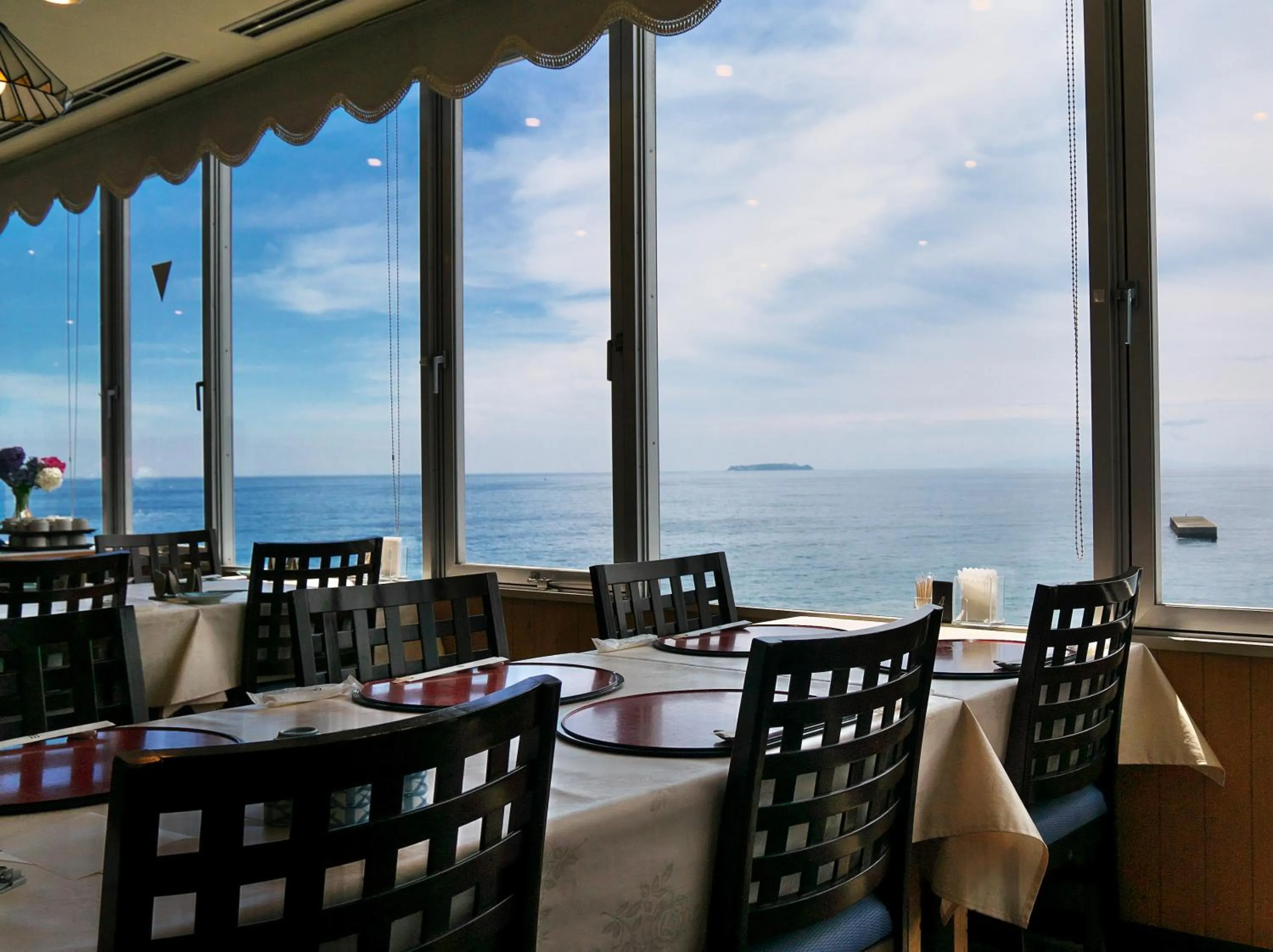 Restaurant/places to eat in Wisterian Life Club Atami