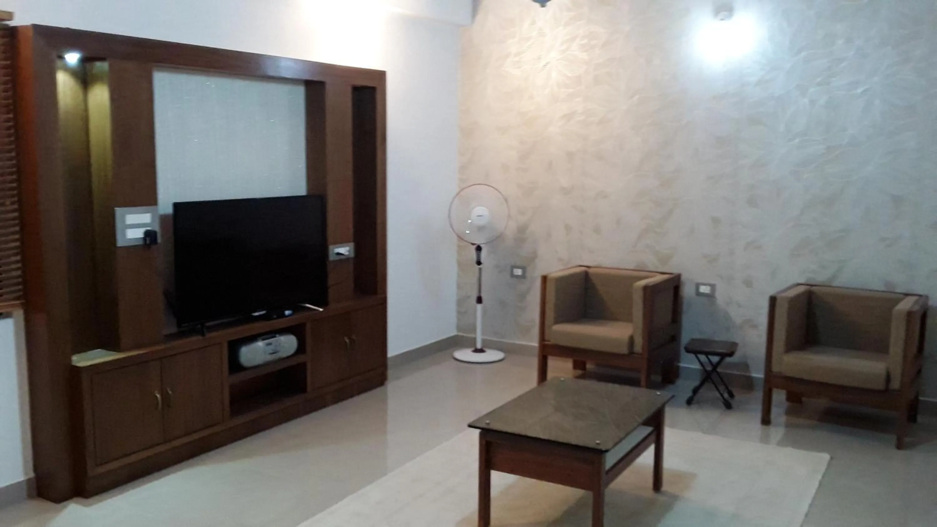 Library in Hotel Mudra Midtown