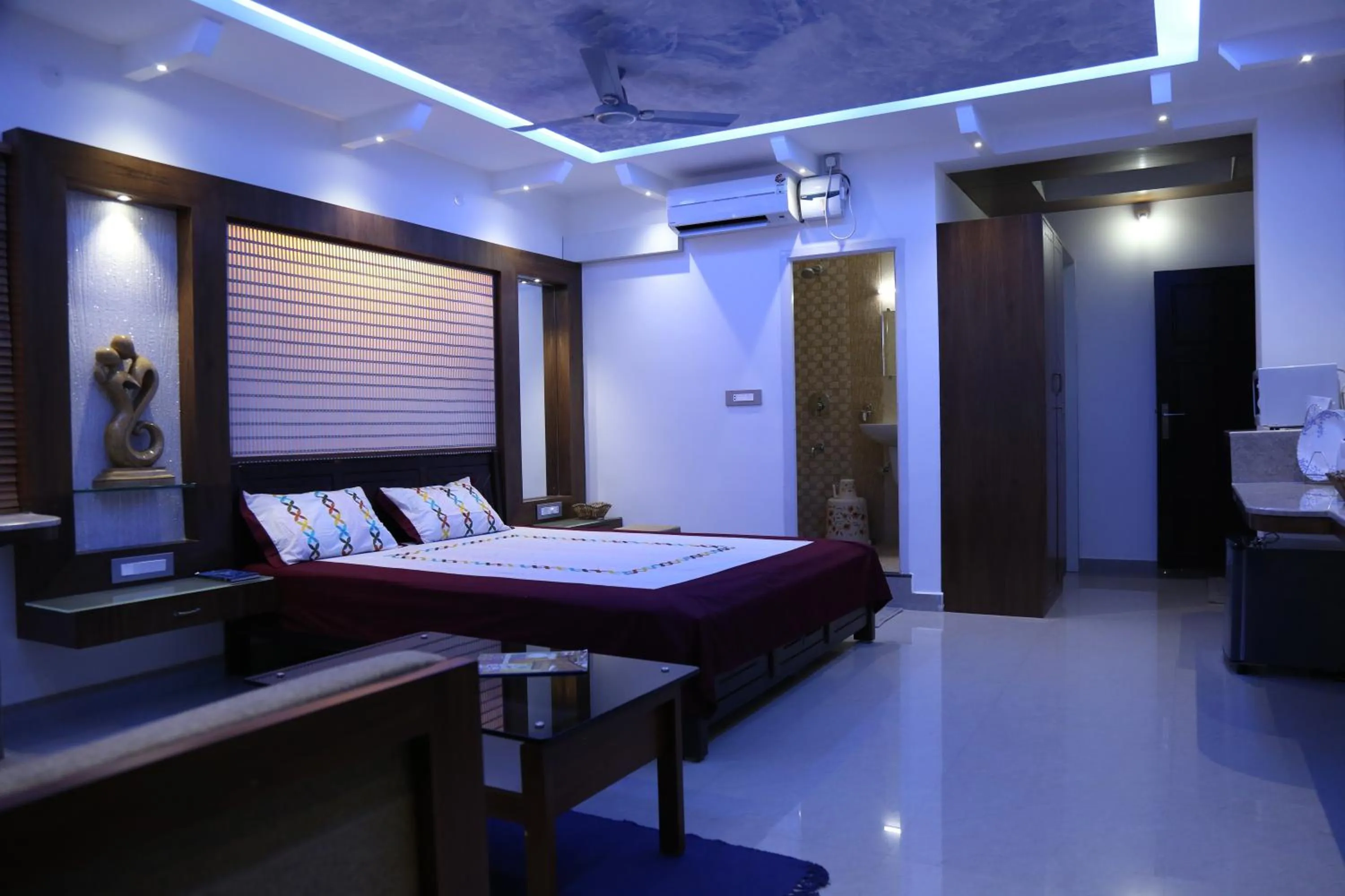 Bedroom, Bed in Hotel Mudra Midtown