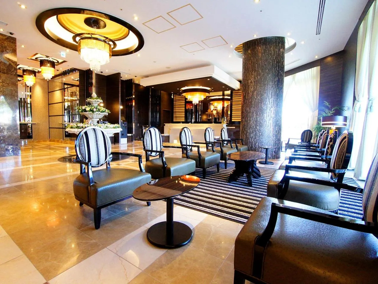 Lobby or reception in APA Hotel Chiba Inzaimakinohara Ekimae