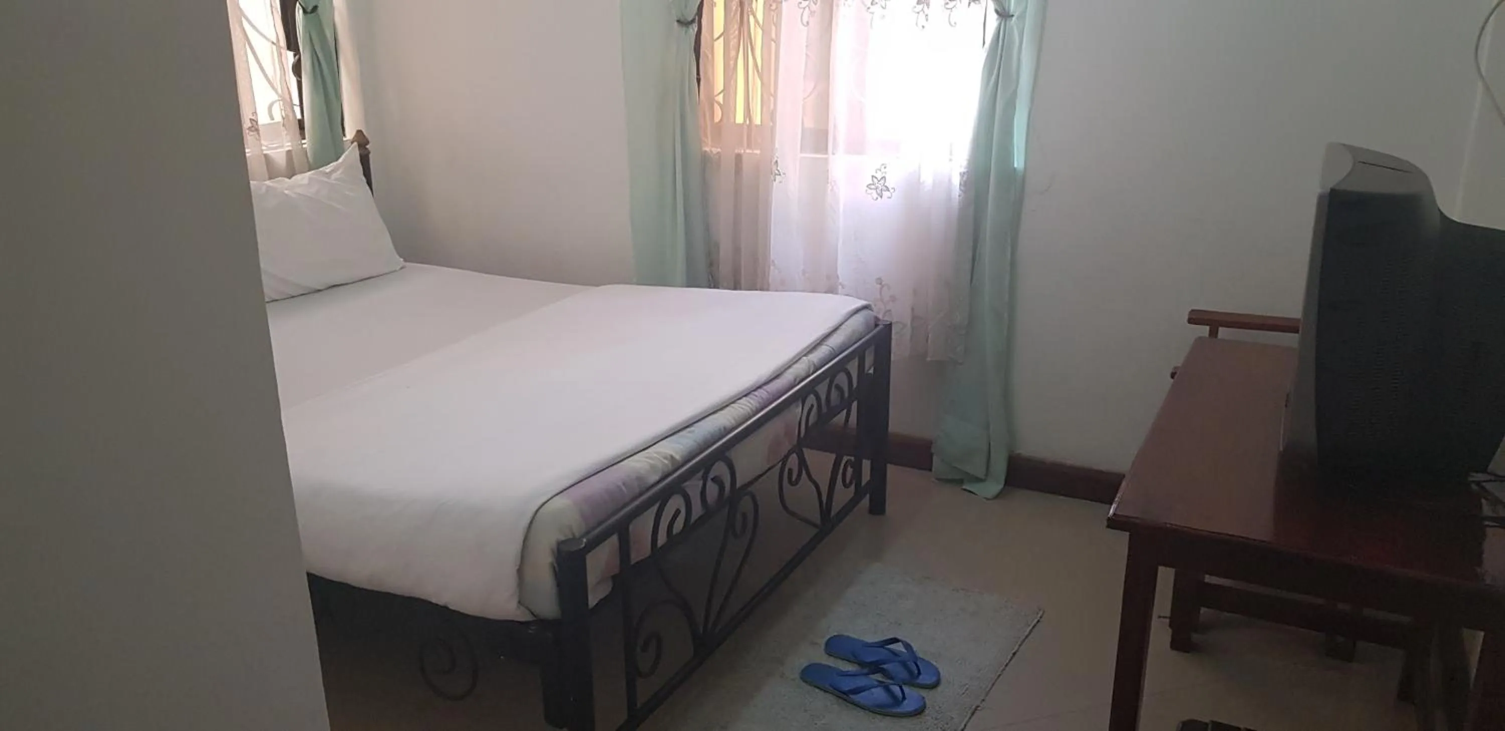 Photo of the whole room, Bed in Bright Star Hotel & Safaris