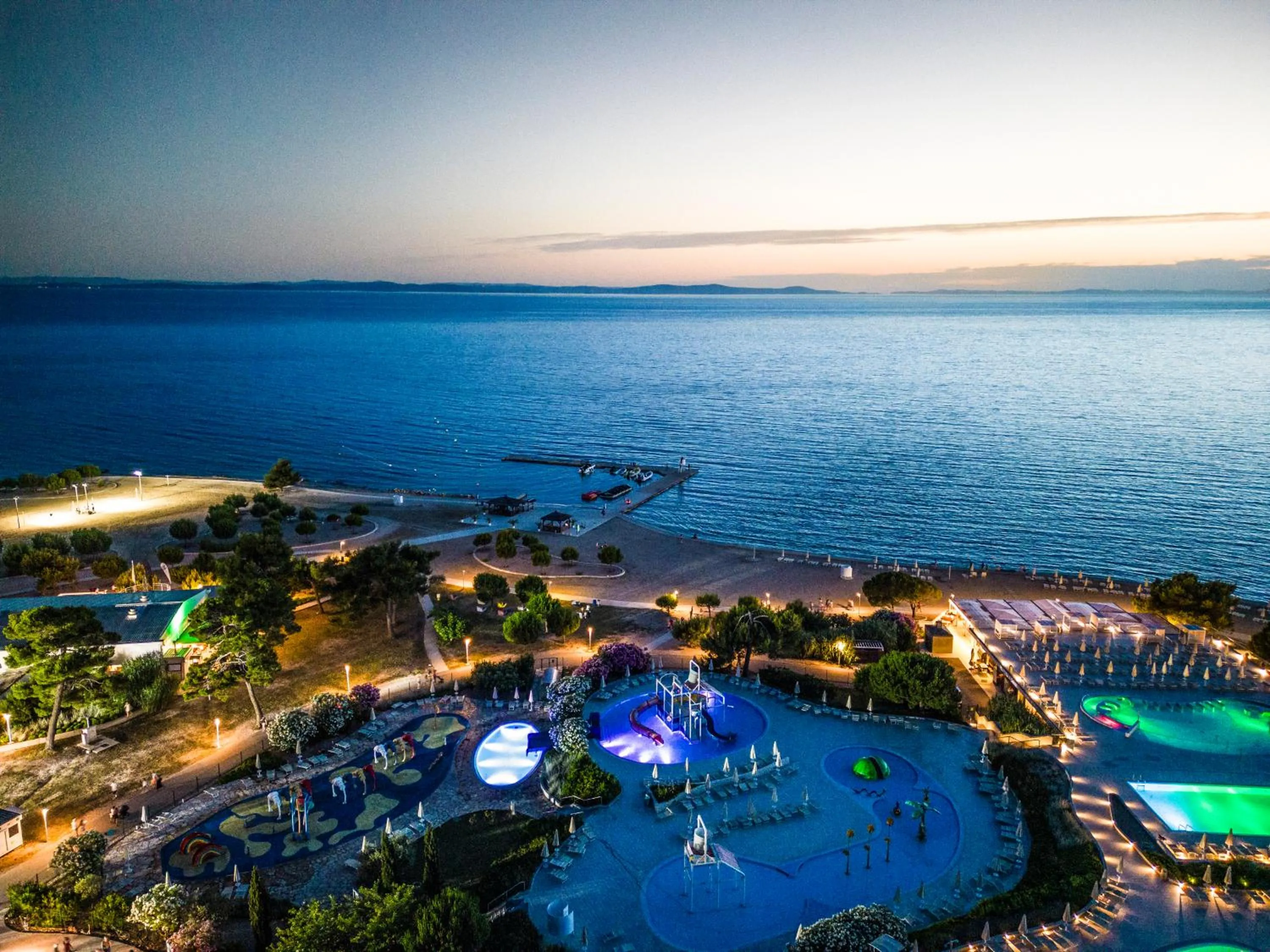 Area and facilities in Zaton Holiday Resort