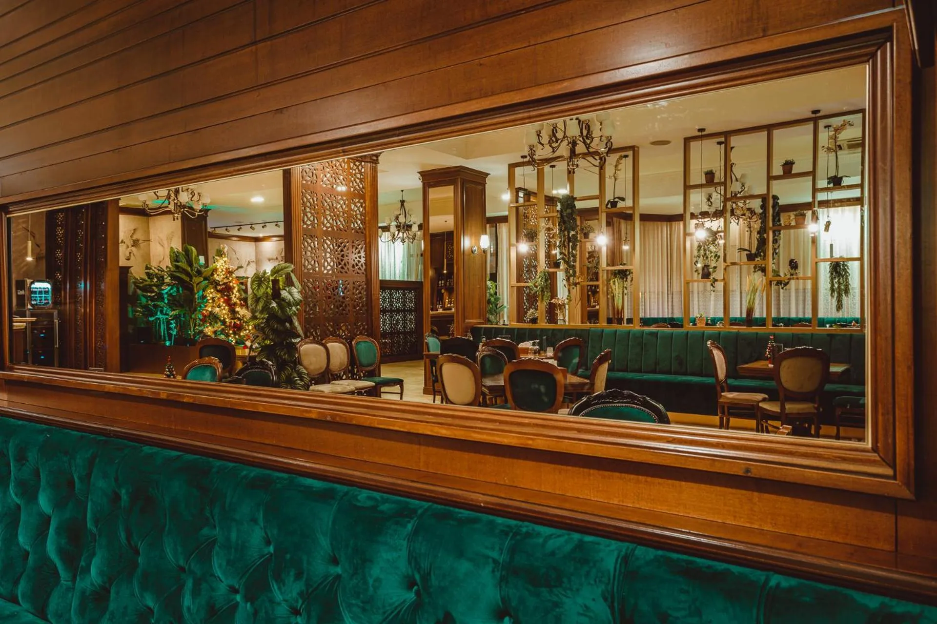 Restaurant/places to eat in Motel Andra