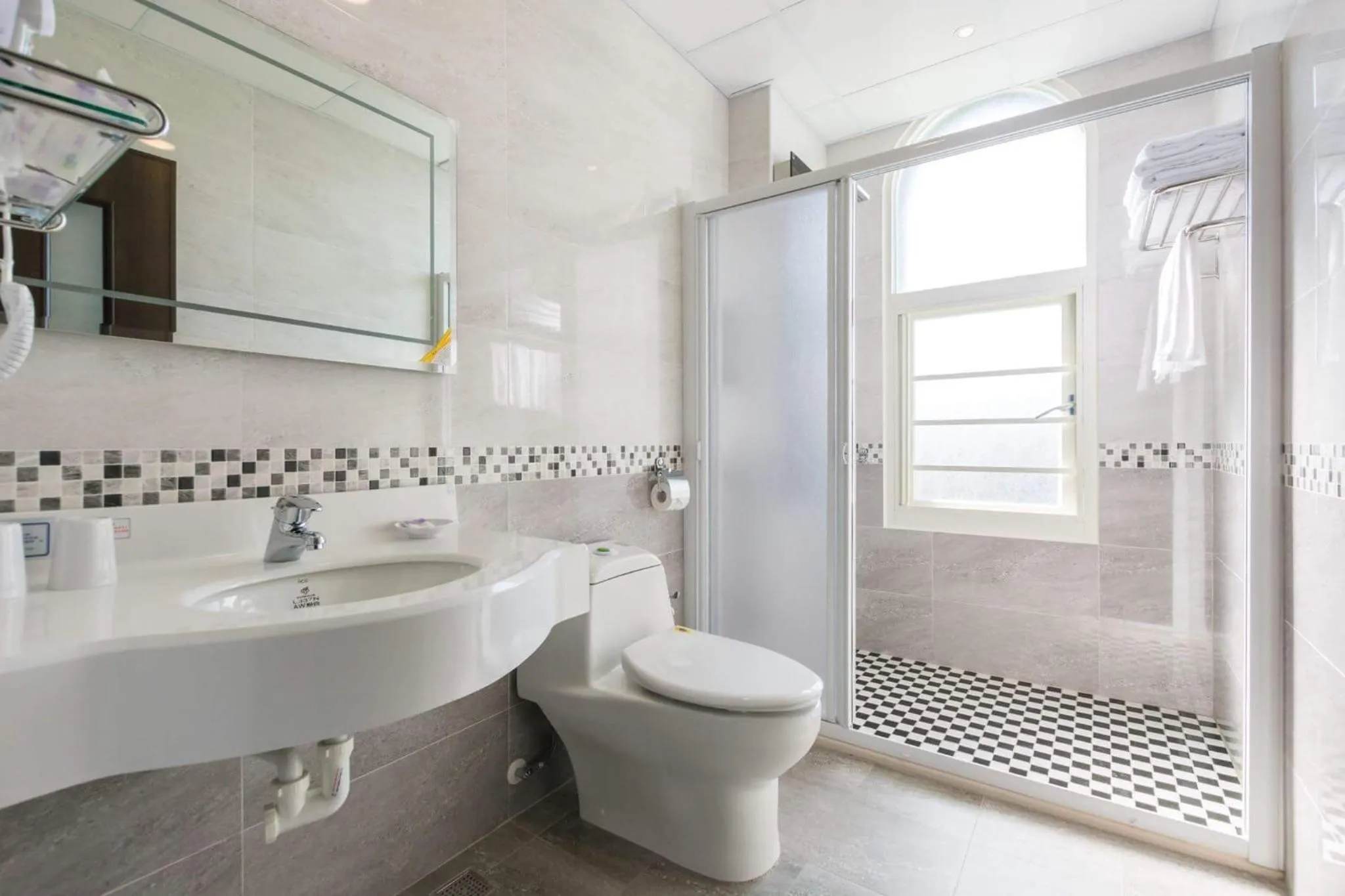 Bathroom in Pandora B&B