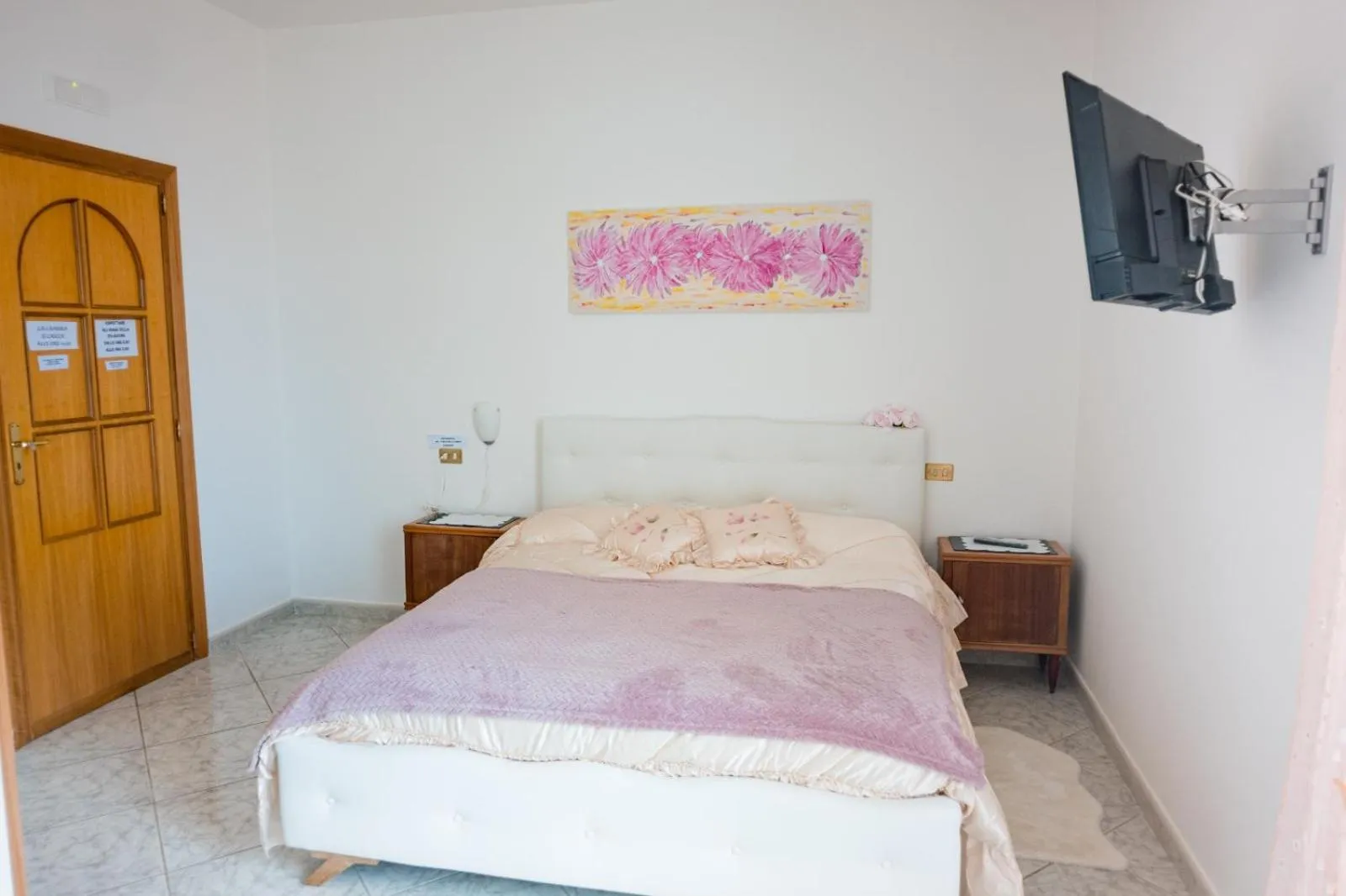 Photo of the whole room, Bed in Villa Bianca