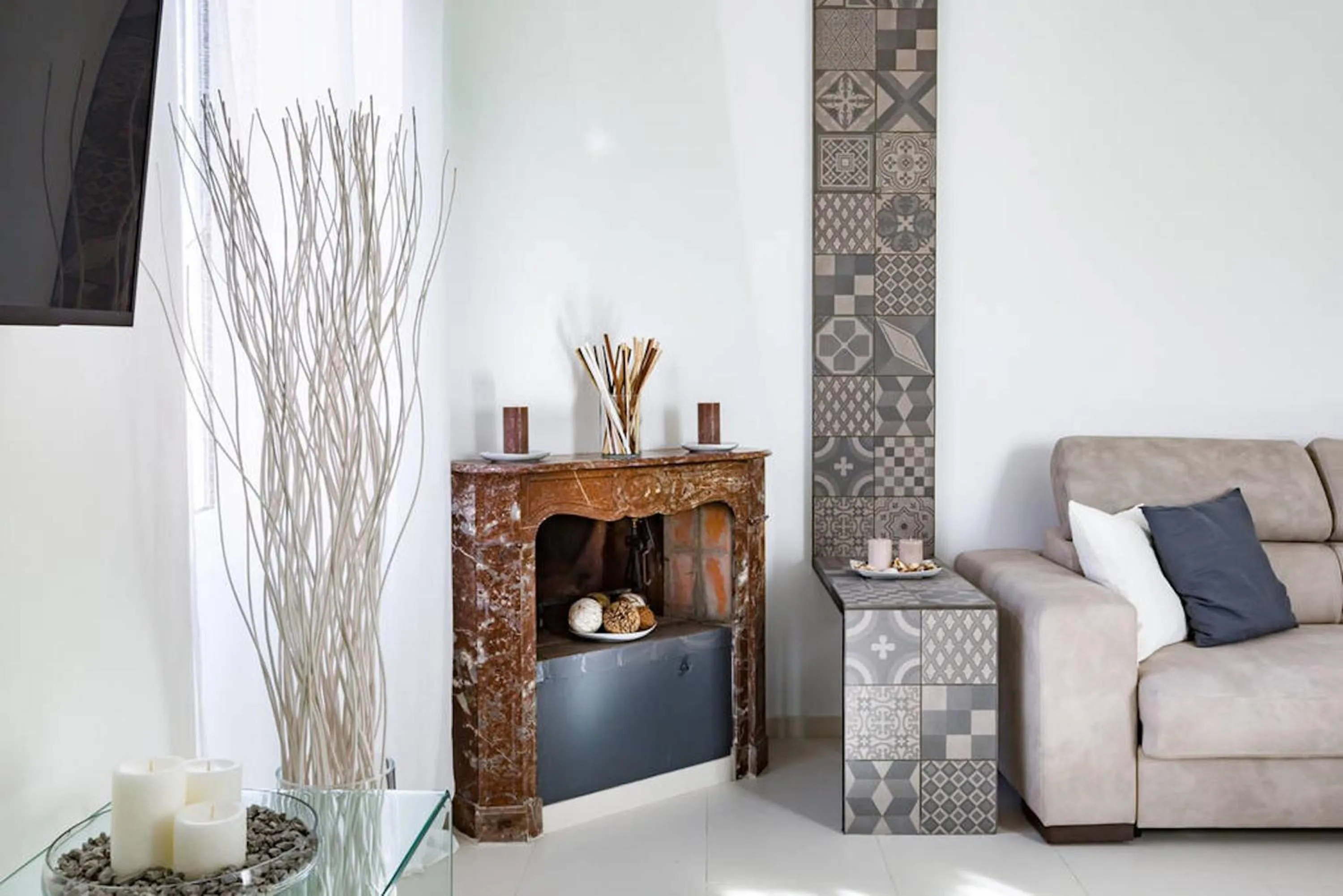 Decorative detail in The Royal Crown