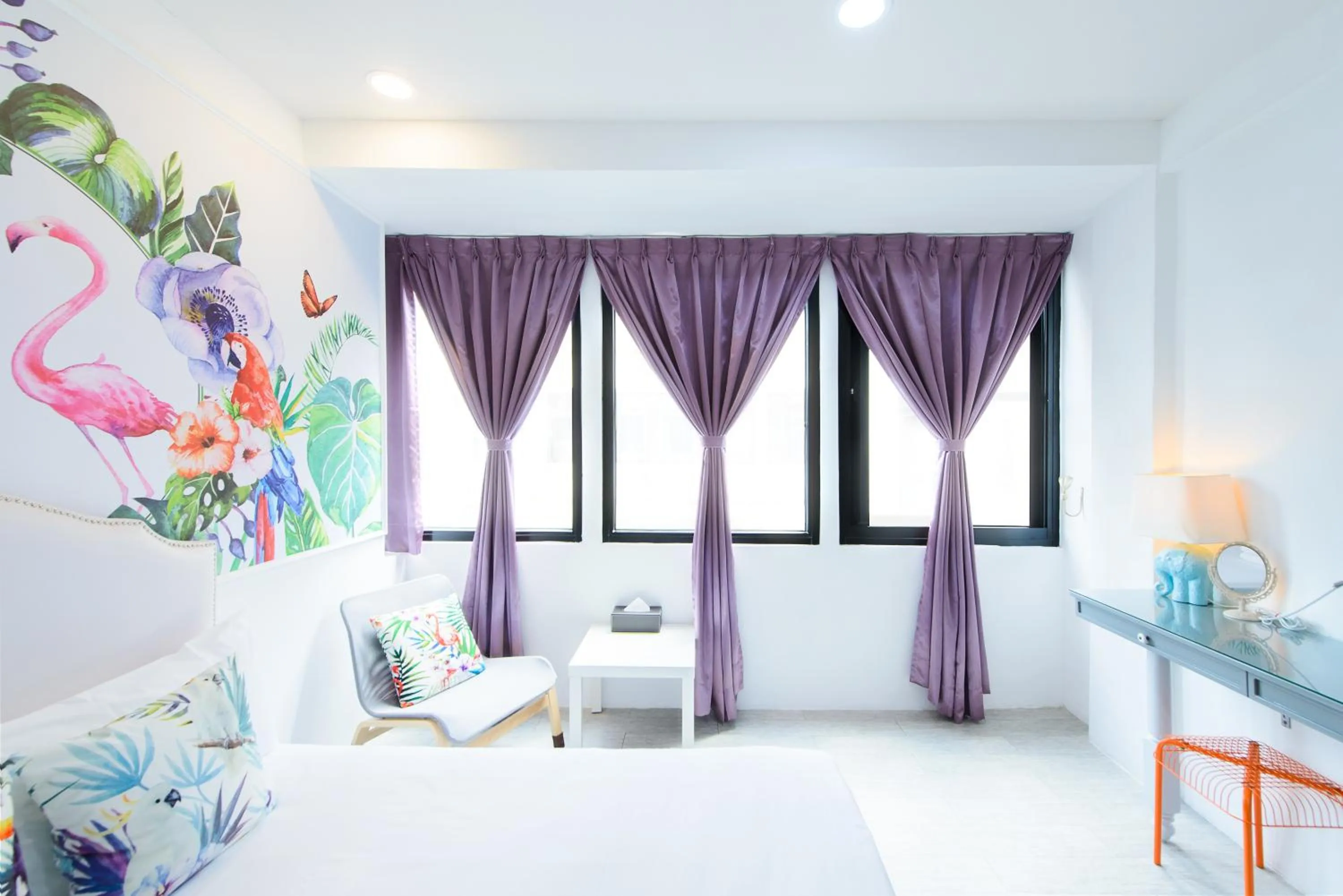 Street view, Bed in Live in the Happiness