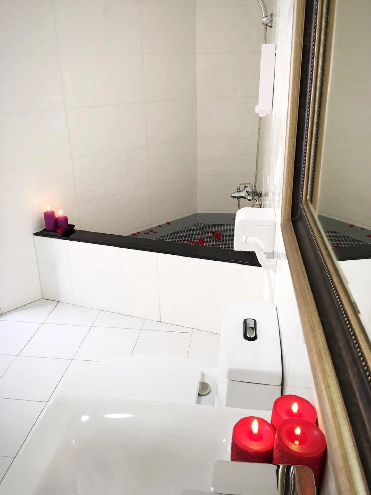 Swimming pool in Live in the Happiness