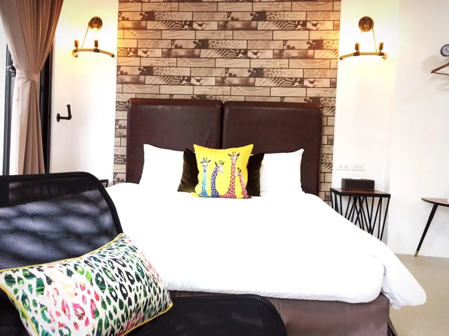 bunk bed, Bed in Live in the Happiness