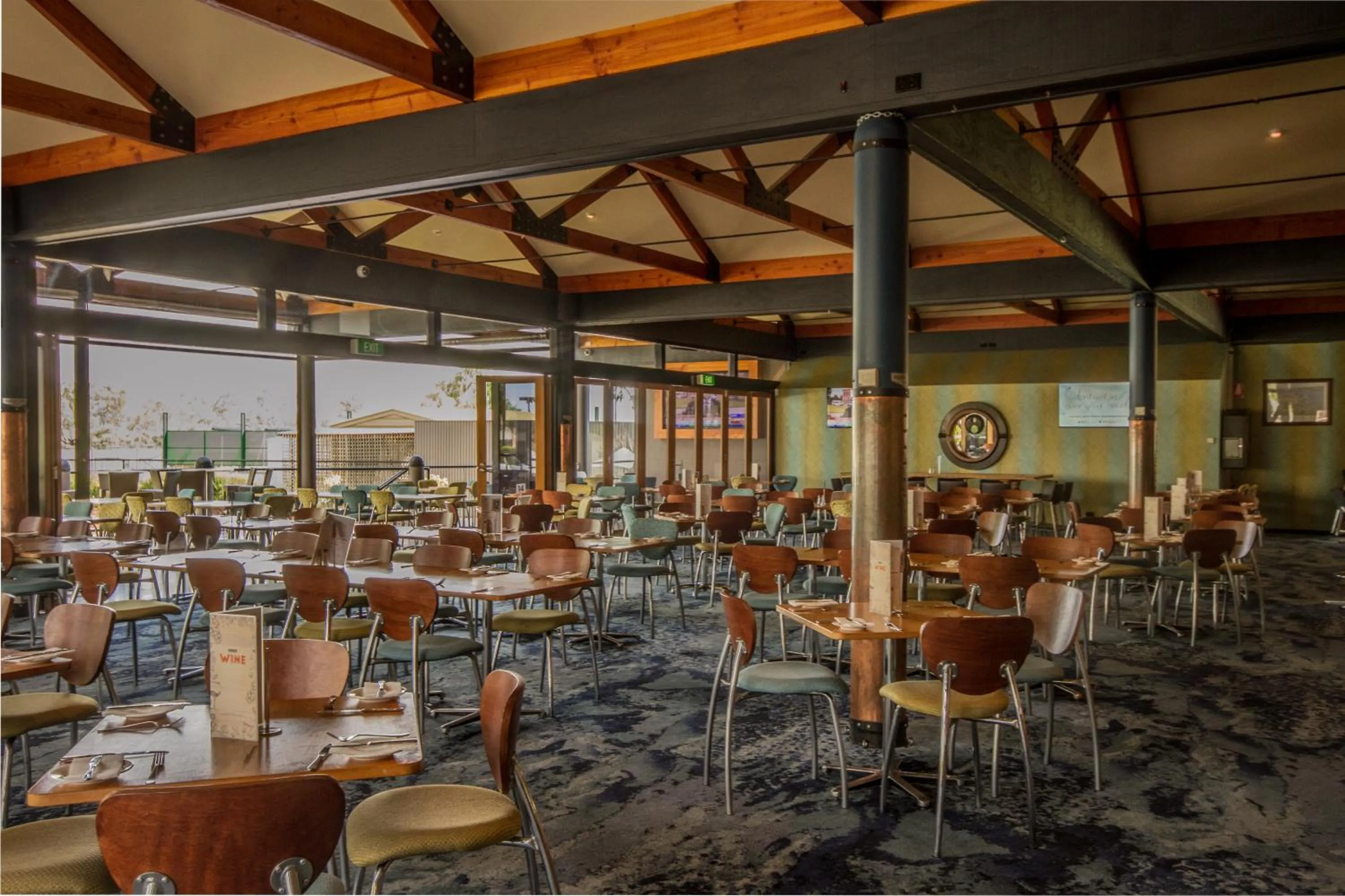 Restaurant/places to eat in Pretoria Hotel