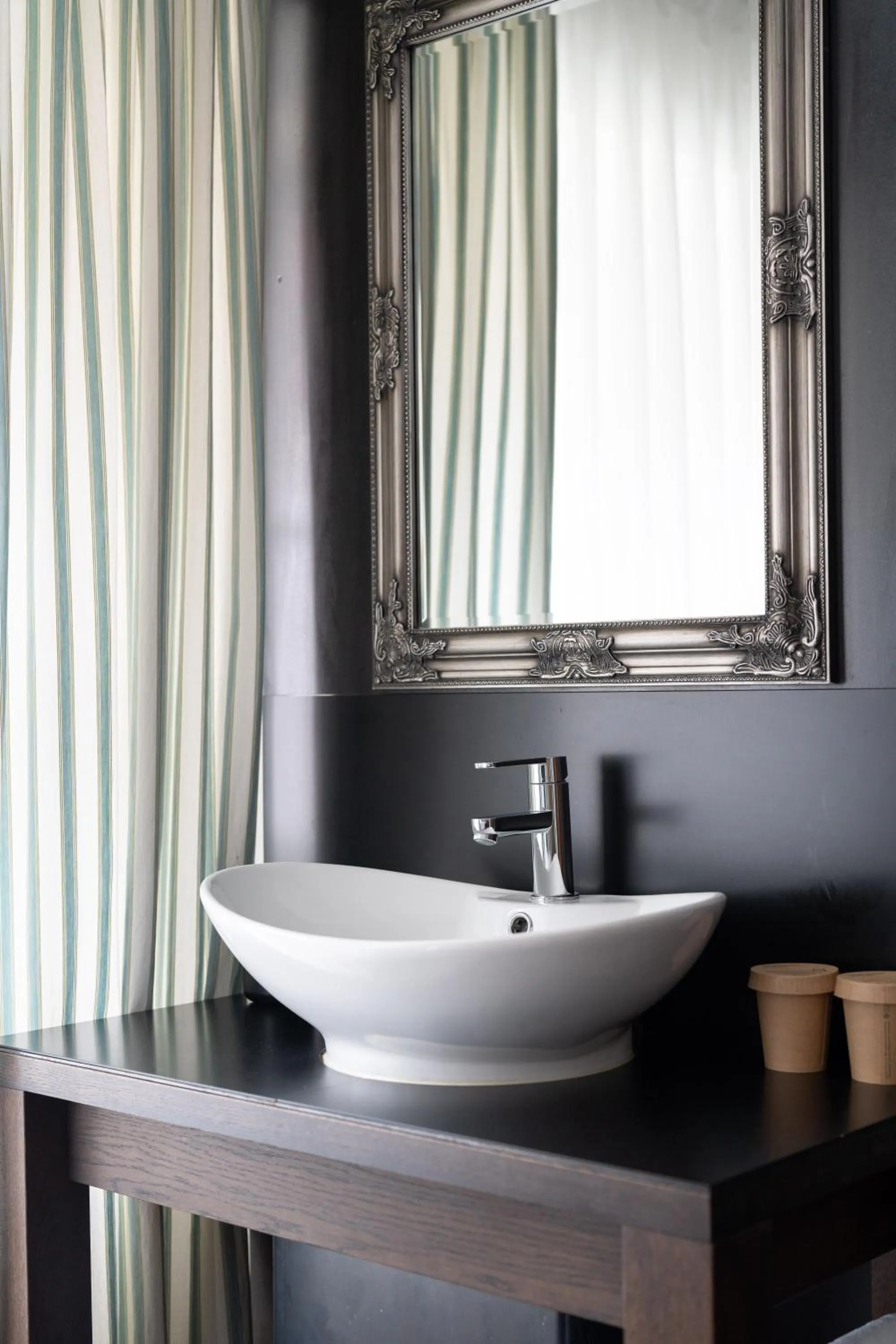 Photo of the whole room in Hotel am Fischmarkt