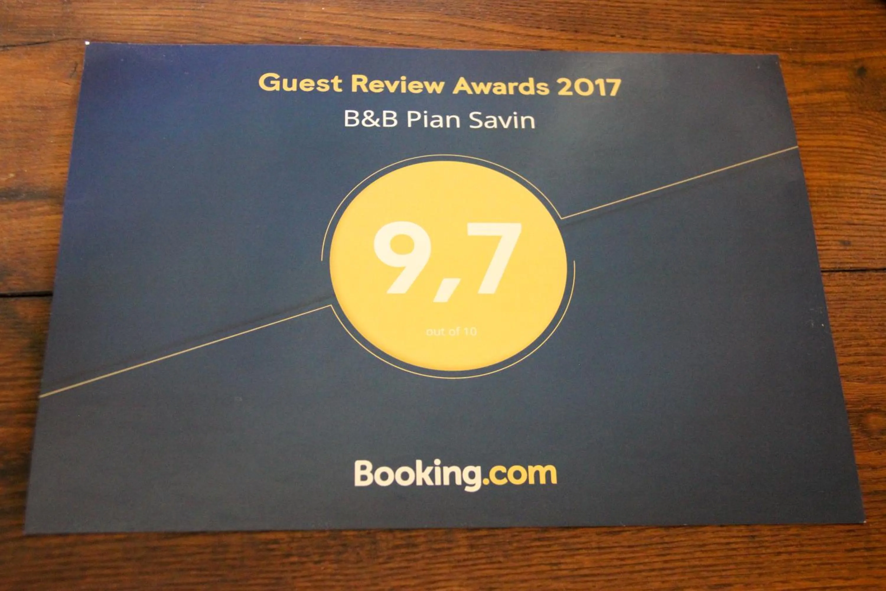 Decorative detail in B&B Pian Savin