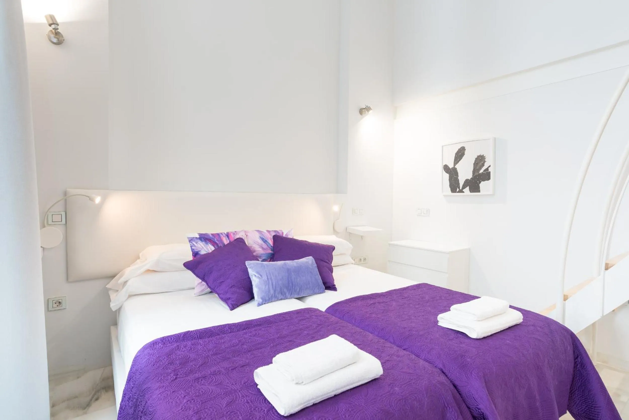 Bedroom, Bed in Malaga City Breaks