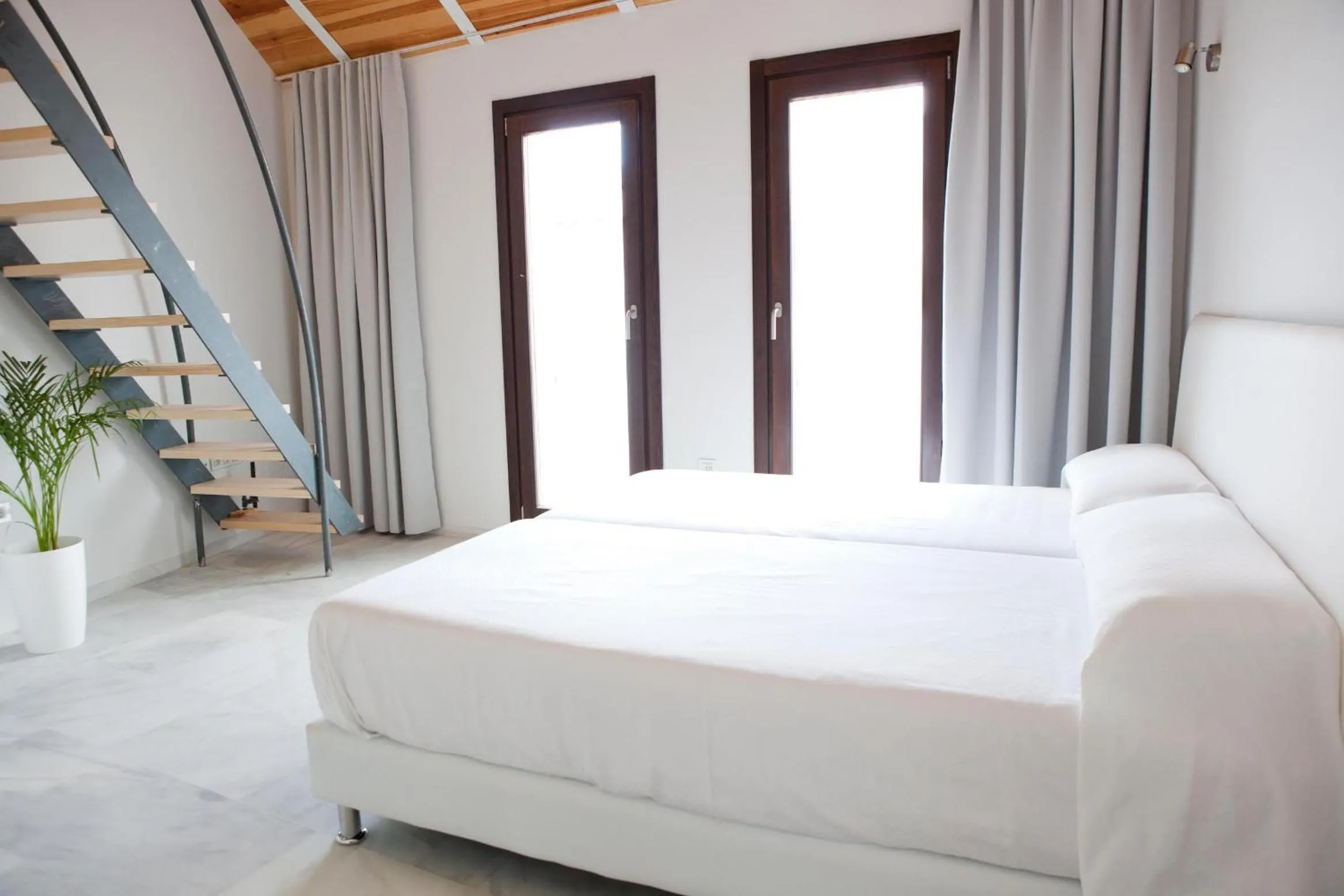 Bedroom, Bed in Malaga City Breaks