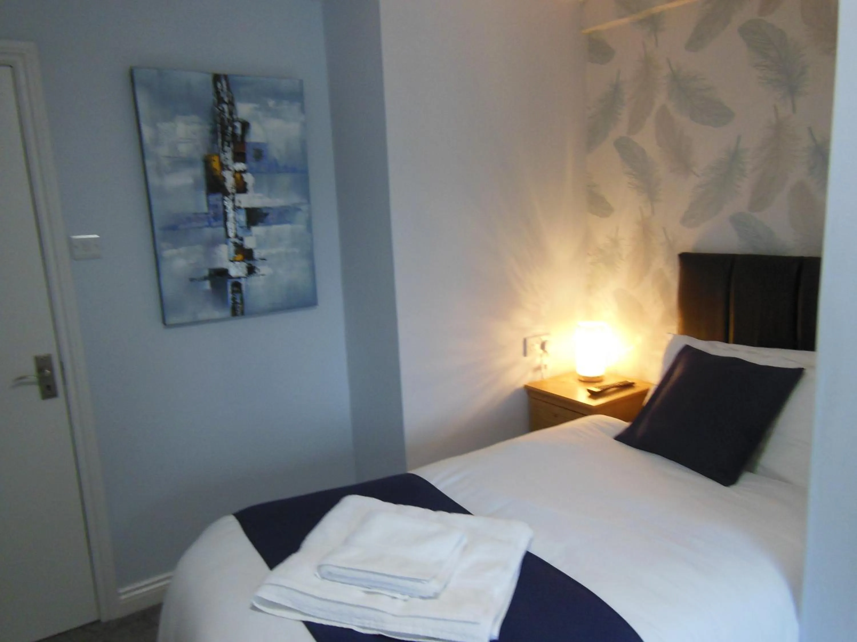 Bedroom, Bed in Y Giler Arms