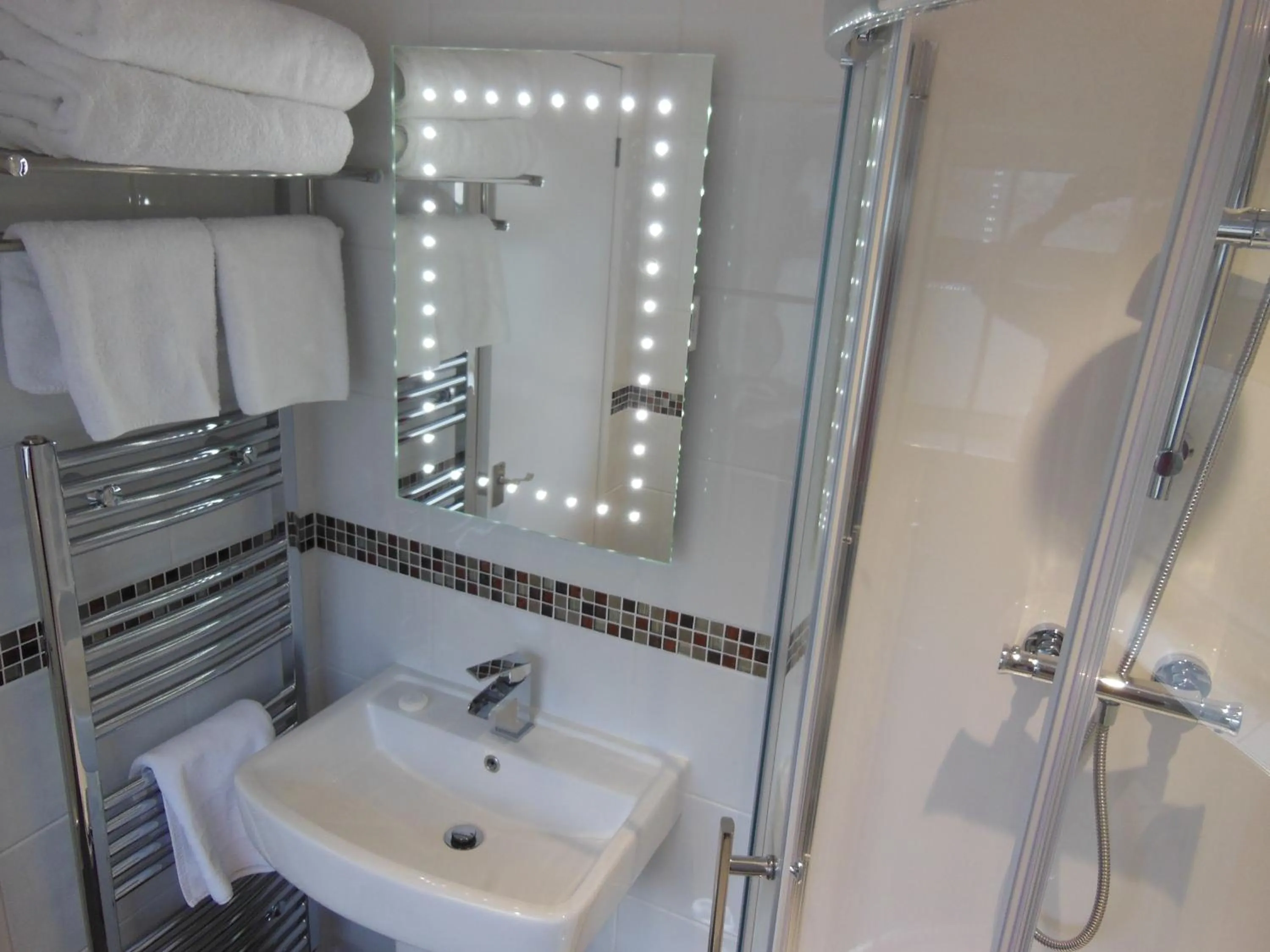 Bathroom in Y Giler Arms