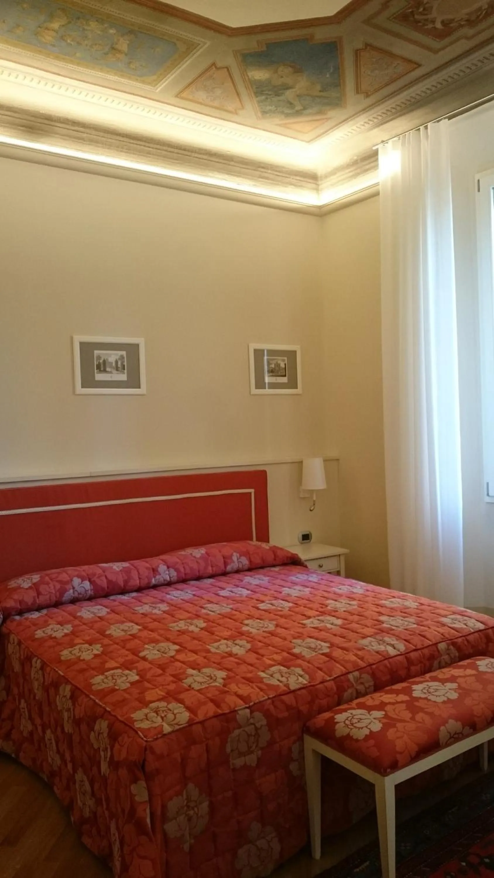 Bedroom, Bed in Casa Isolani Luxury Rooms Piazza Maggiore 1