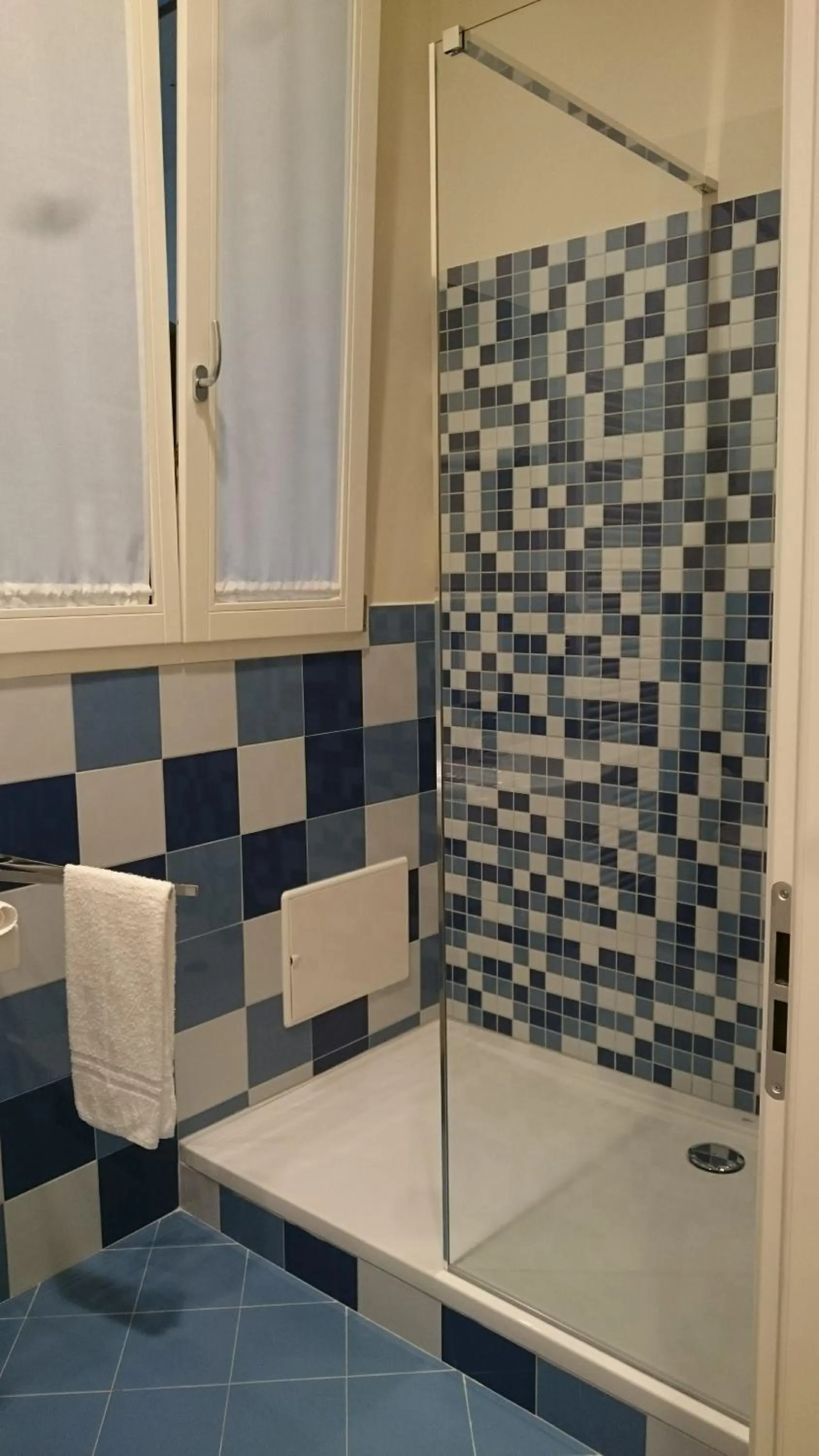 Bathroom in Casa Isolani Luxury Rooms Piazza Maggiore 1