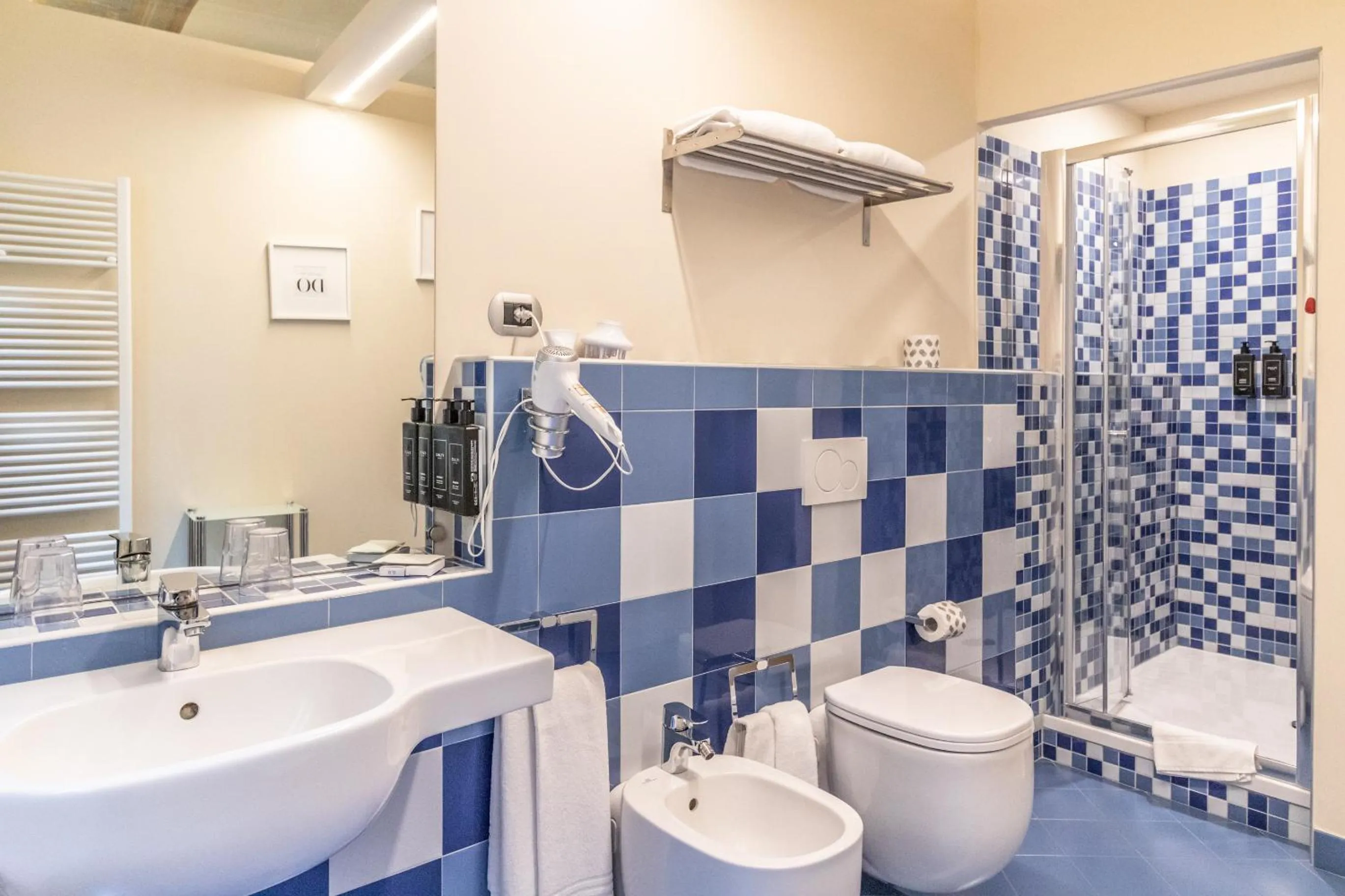 Casa Isolani Luxury Rooms Piazza Maggiore 1