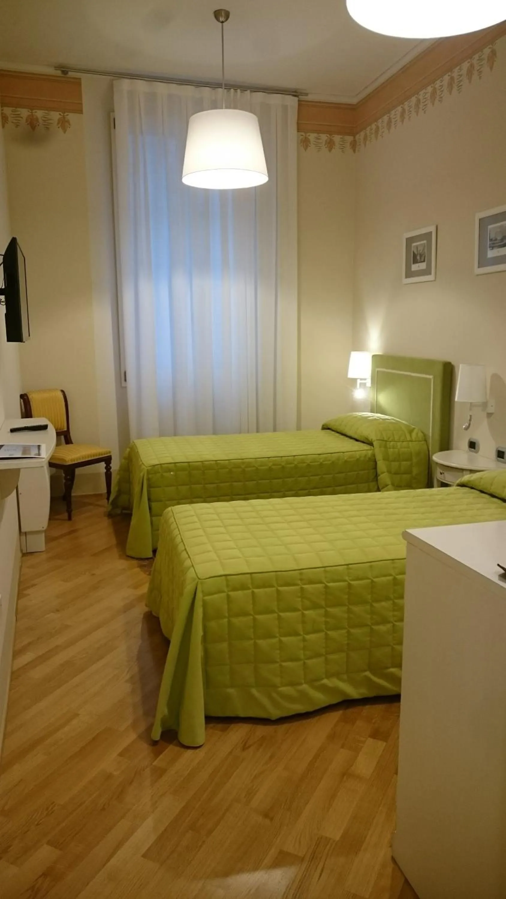 Bedroom, Bed in Casa Isolani Luxury Rooms Piazza Maggiore 1