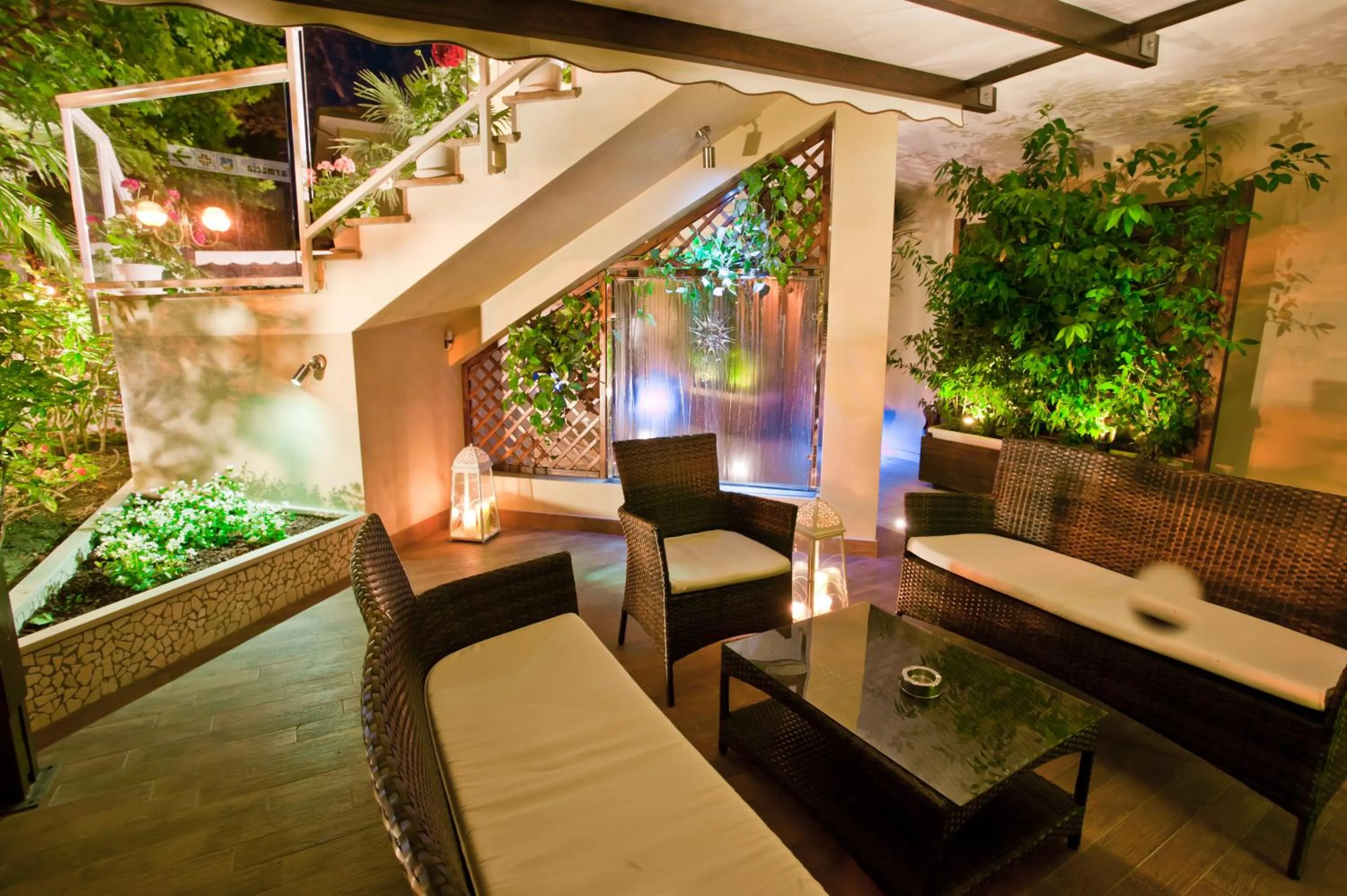 Property building in California Pastry Hotel