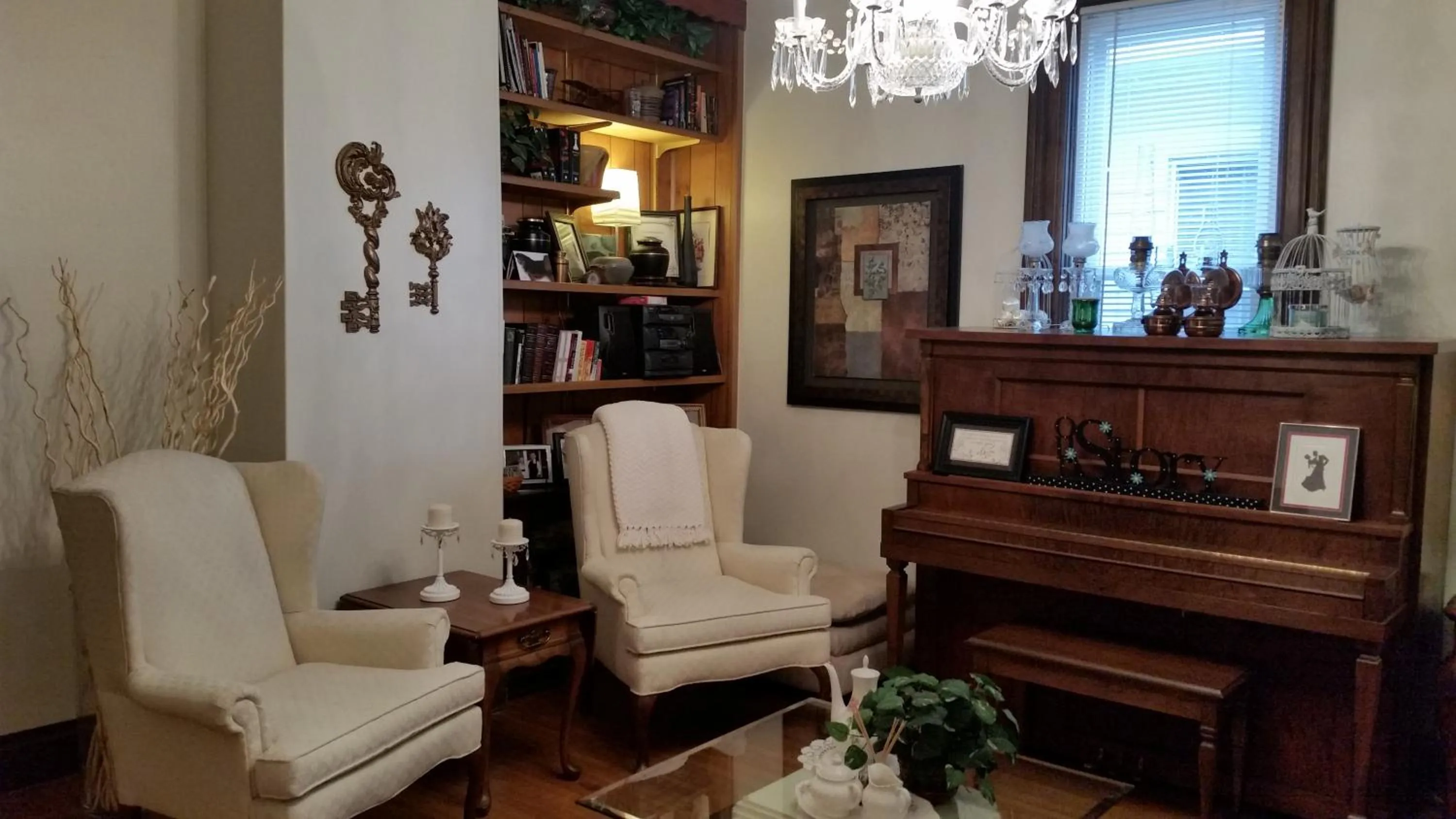 Living room in Carraway Guest House