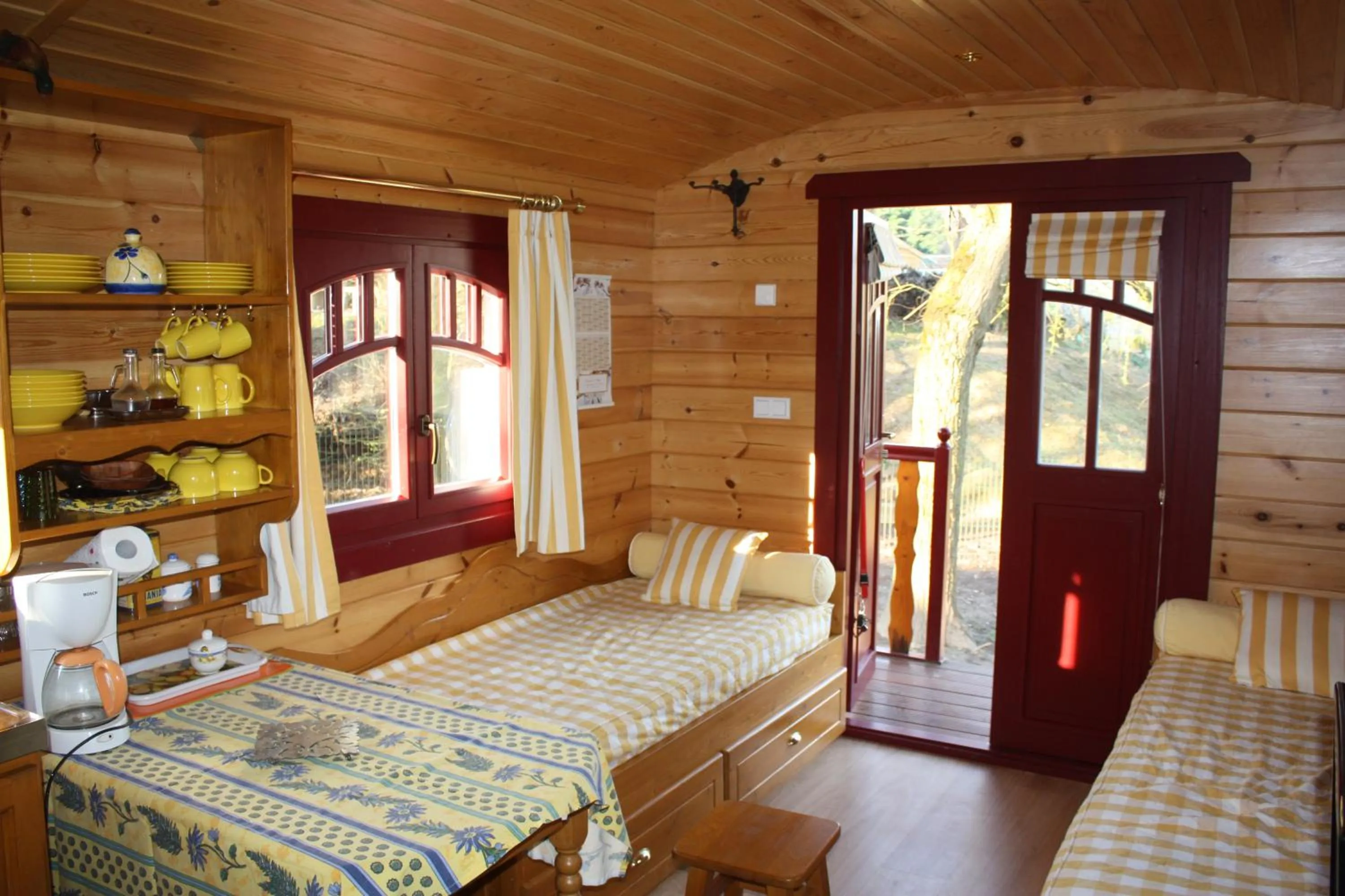 Photo of the whole room, Bed in La Gypsy Caravan