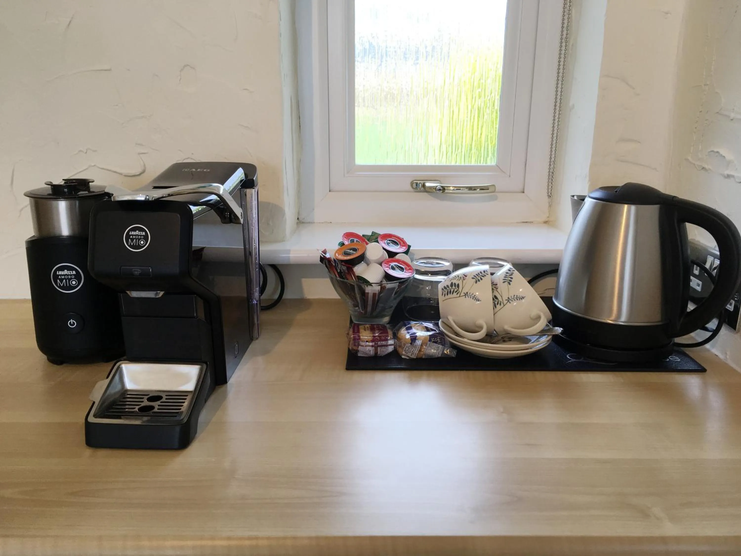 Coffee/tea facilities in The Old Quay House