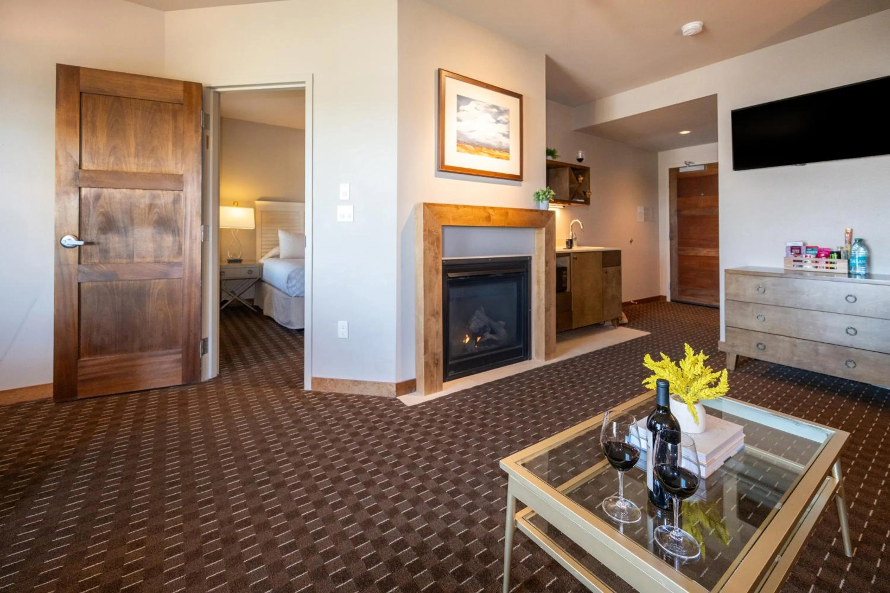 Photo of the whole room in The Lodge at Columbia Point