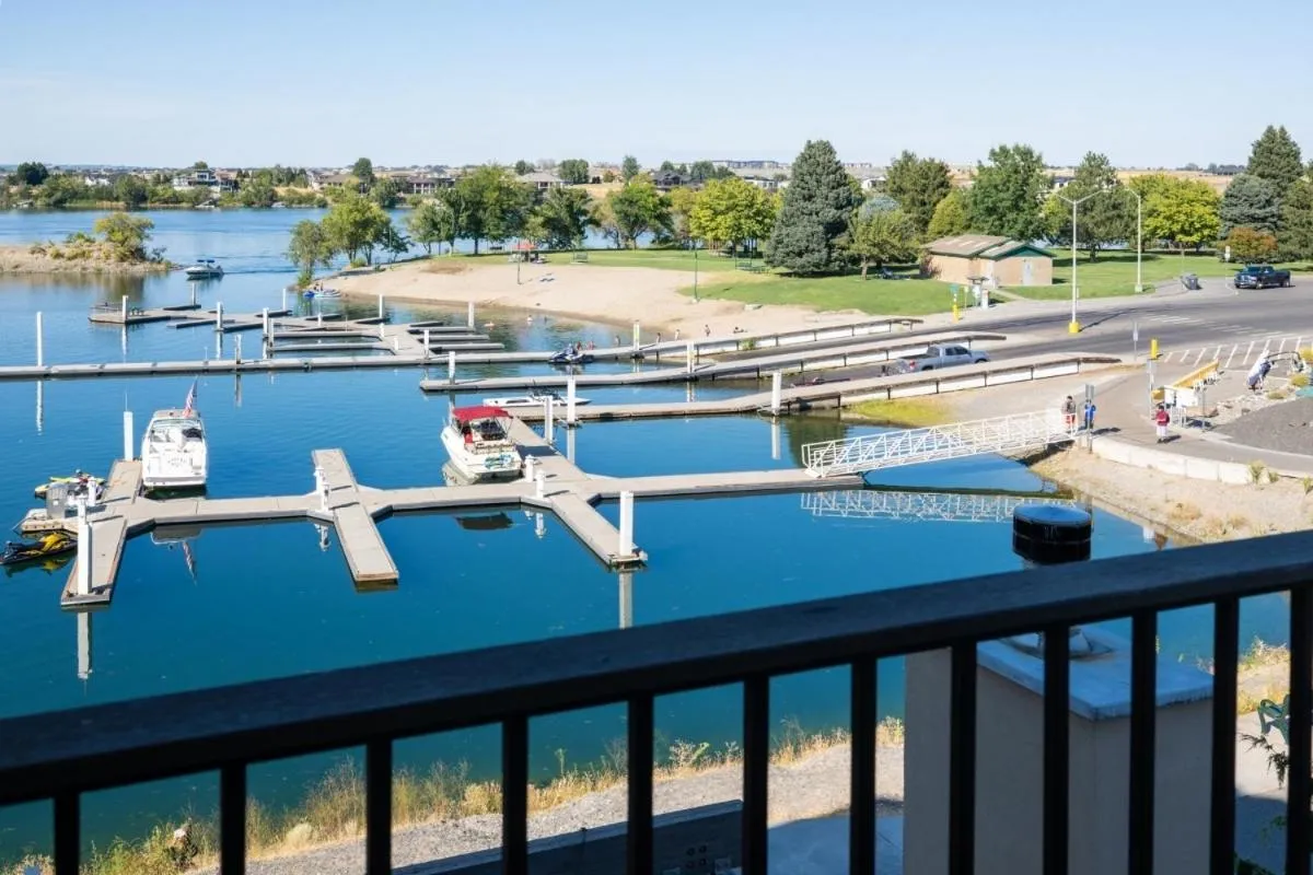 The Lodge at Columbia Point