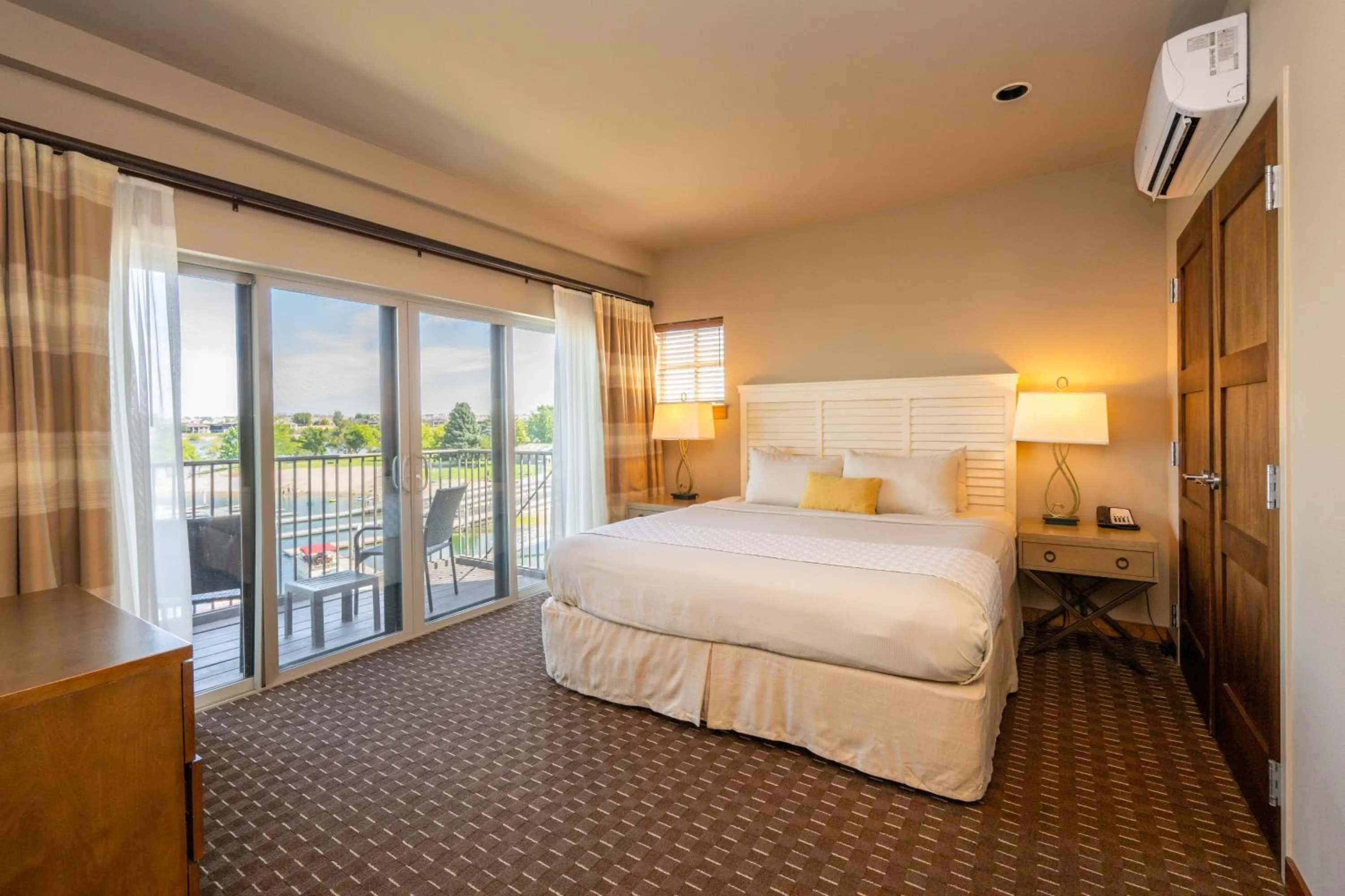 Bed in The Lodge at Columbia Point