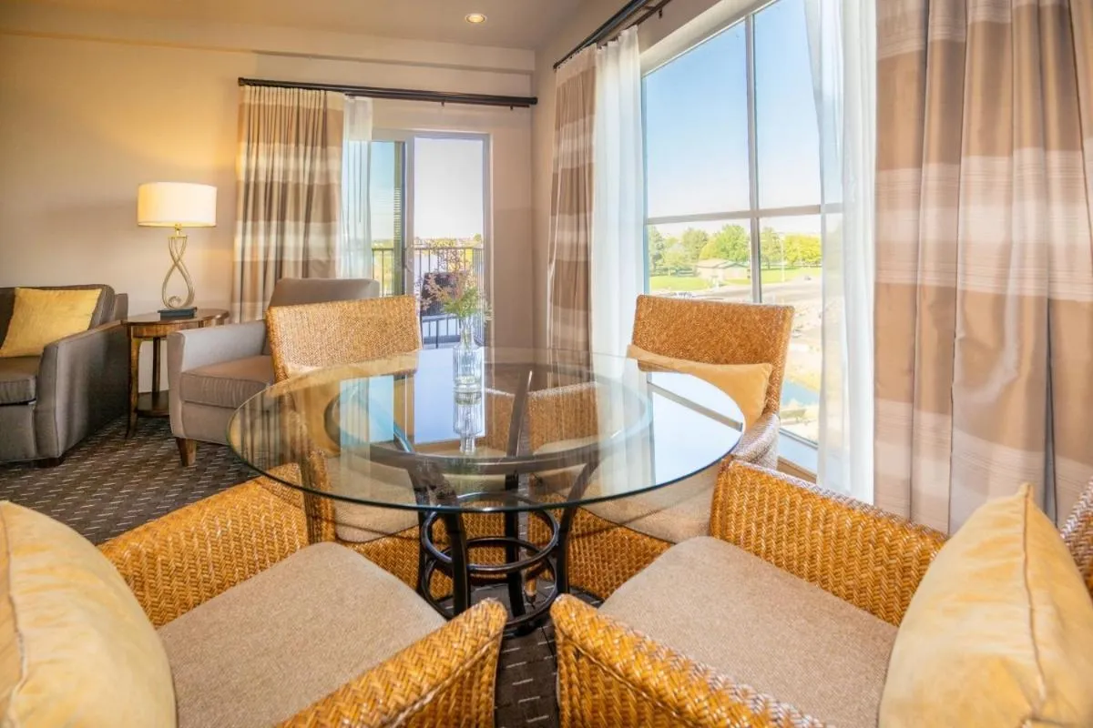 The Lodge at Columbia Point