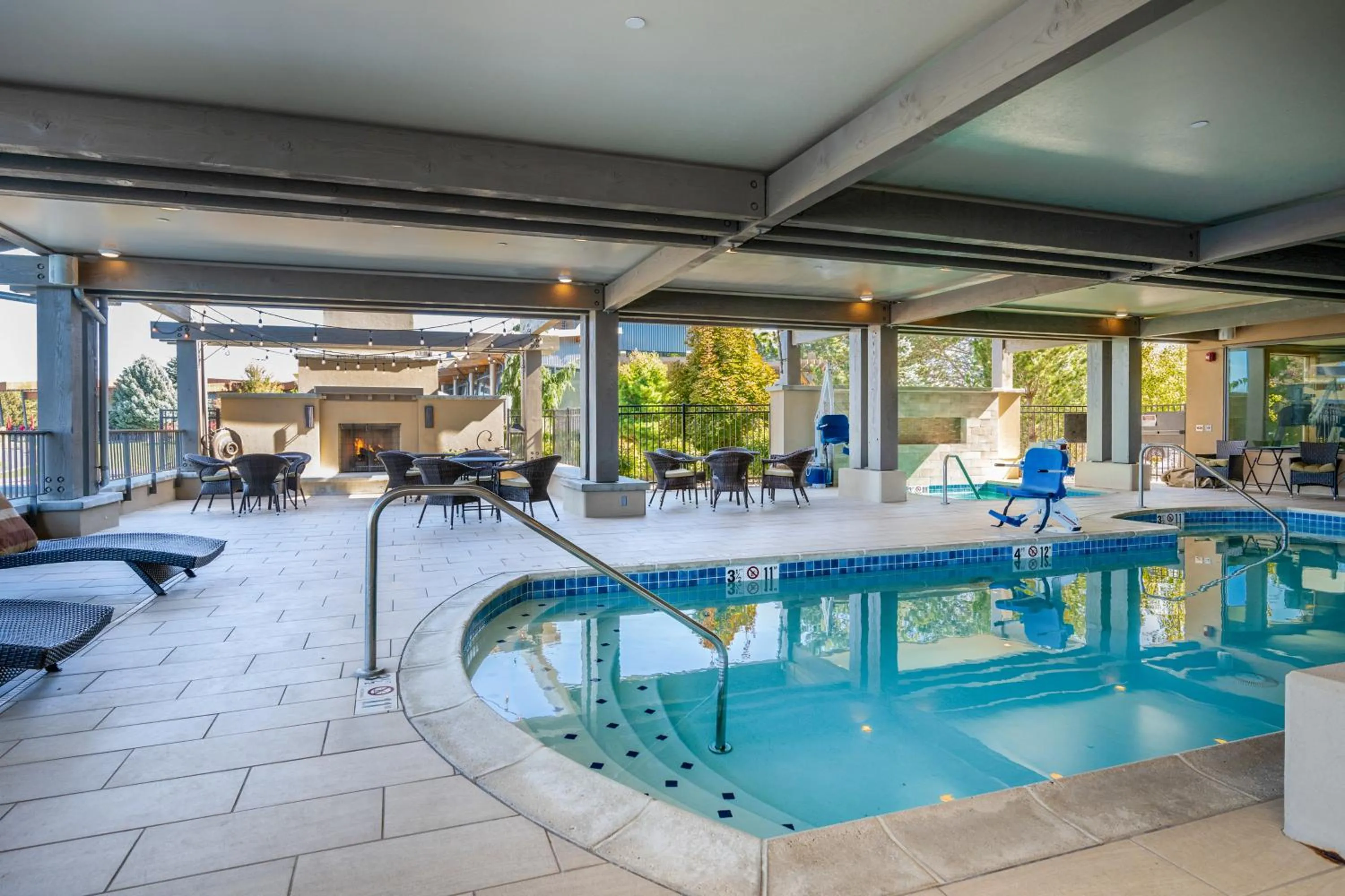 Swimming pool in The Lodge at Columbia Point