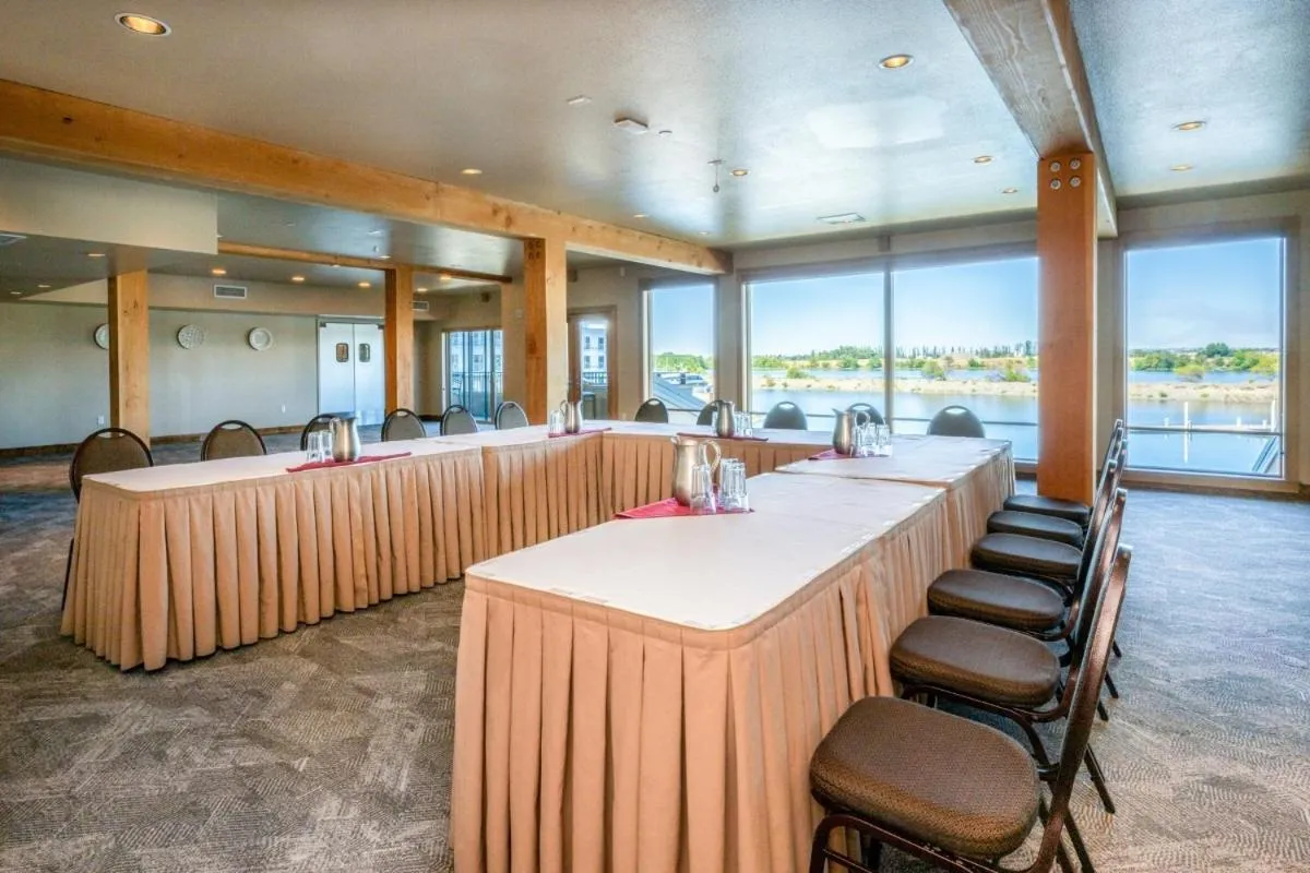 The Lodge at Columbia Point