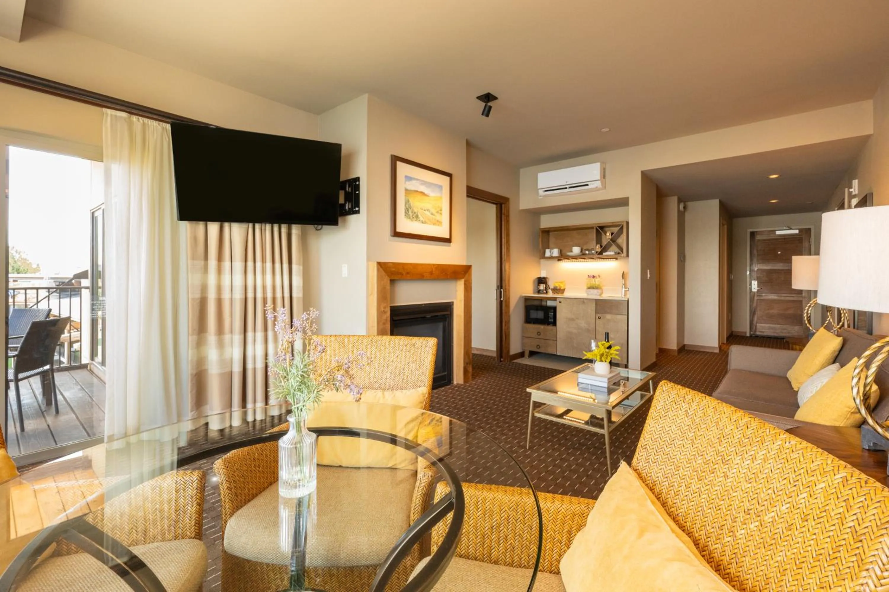 Living room in The Lodge at Columbia Point
