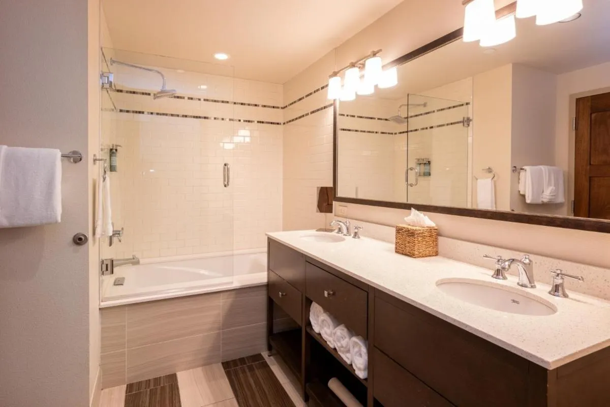 The Lodge at Columbia Point