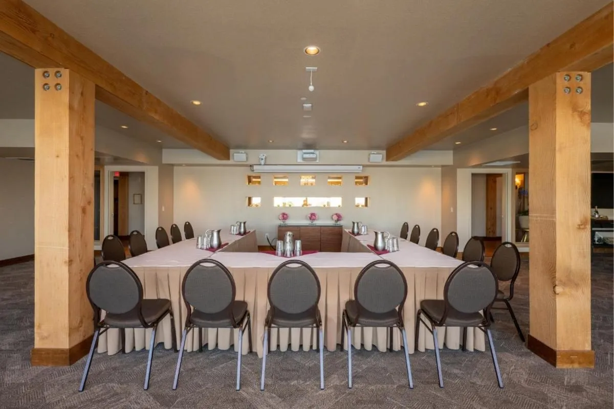 The Lodge at Columbia Point