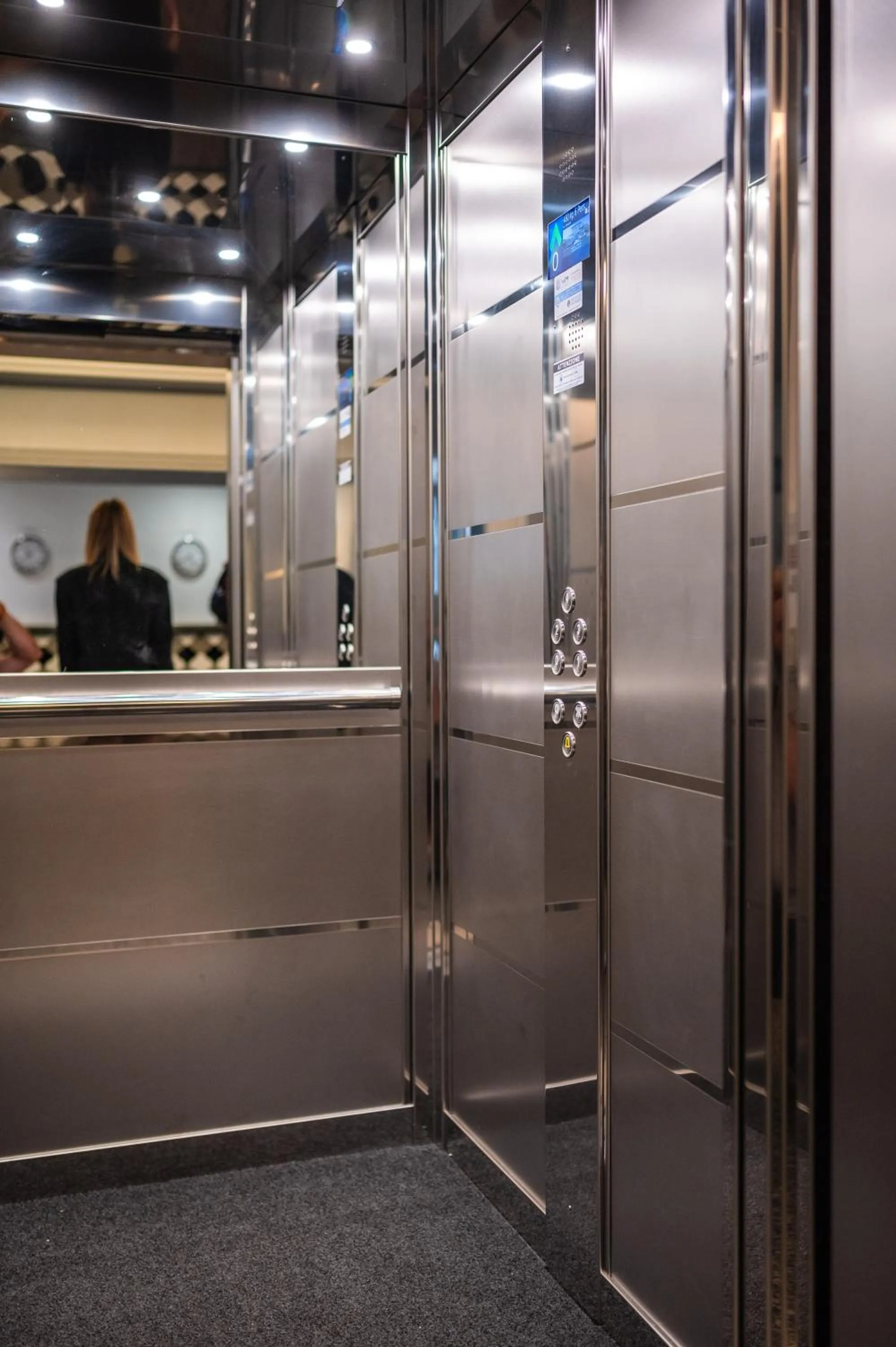 elevator in Hotel Gritti