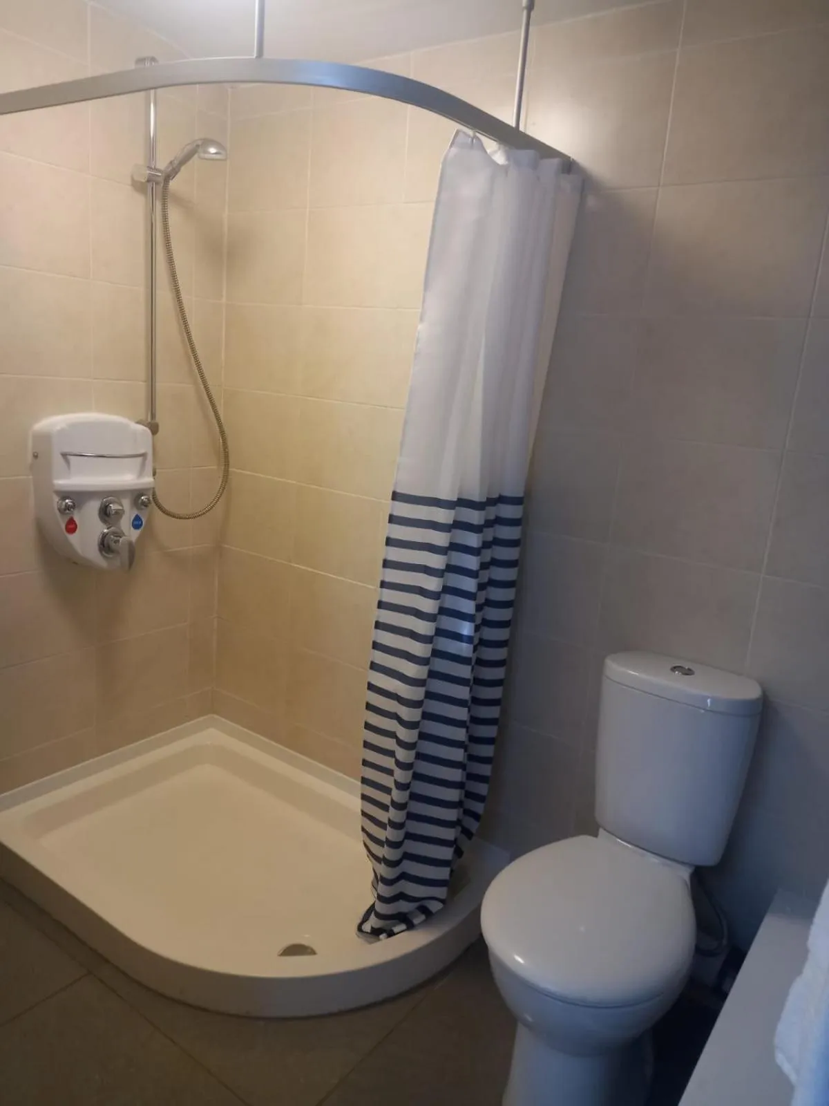 Shower in The Renishaw Rooms