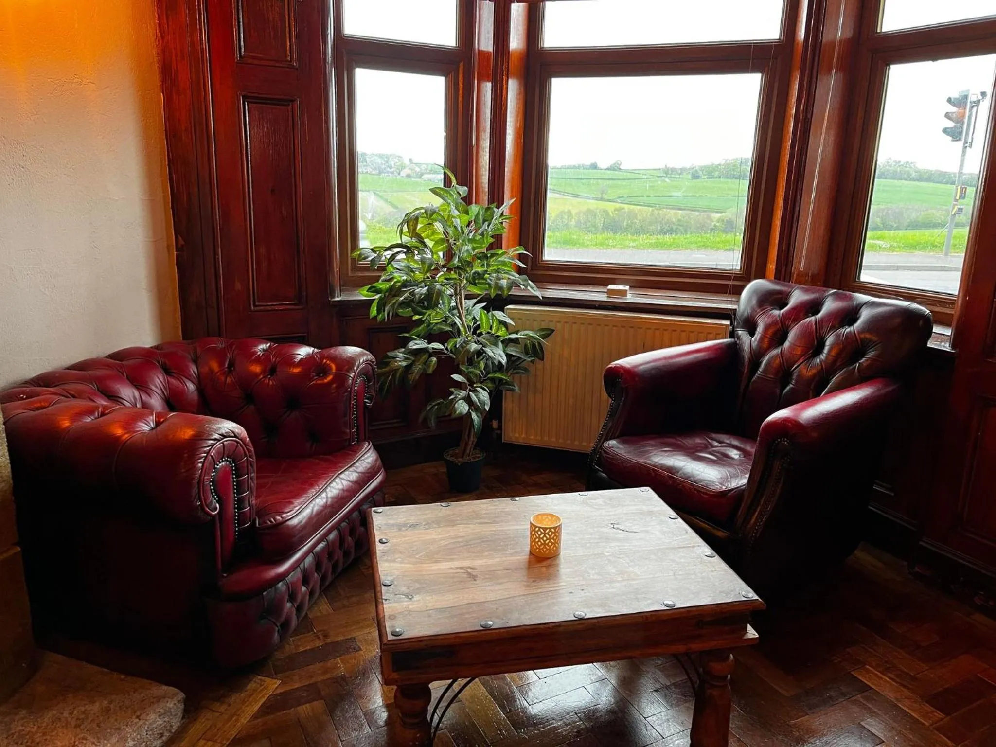 Restaurant/places to eat in The Renishaw Rooms