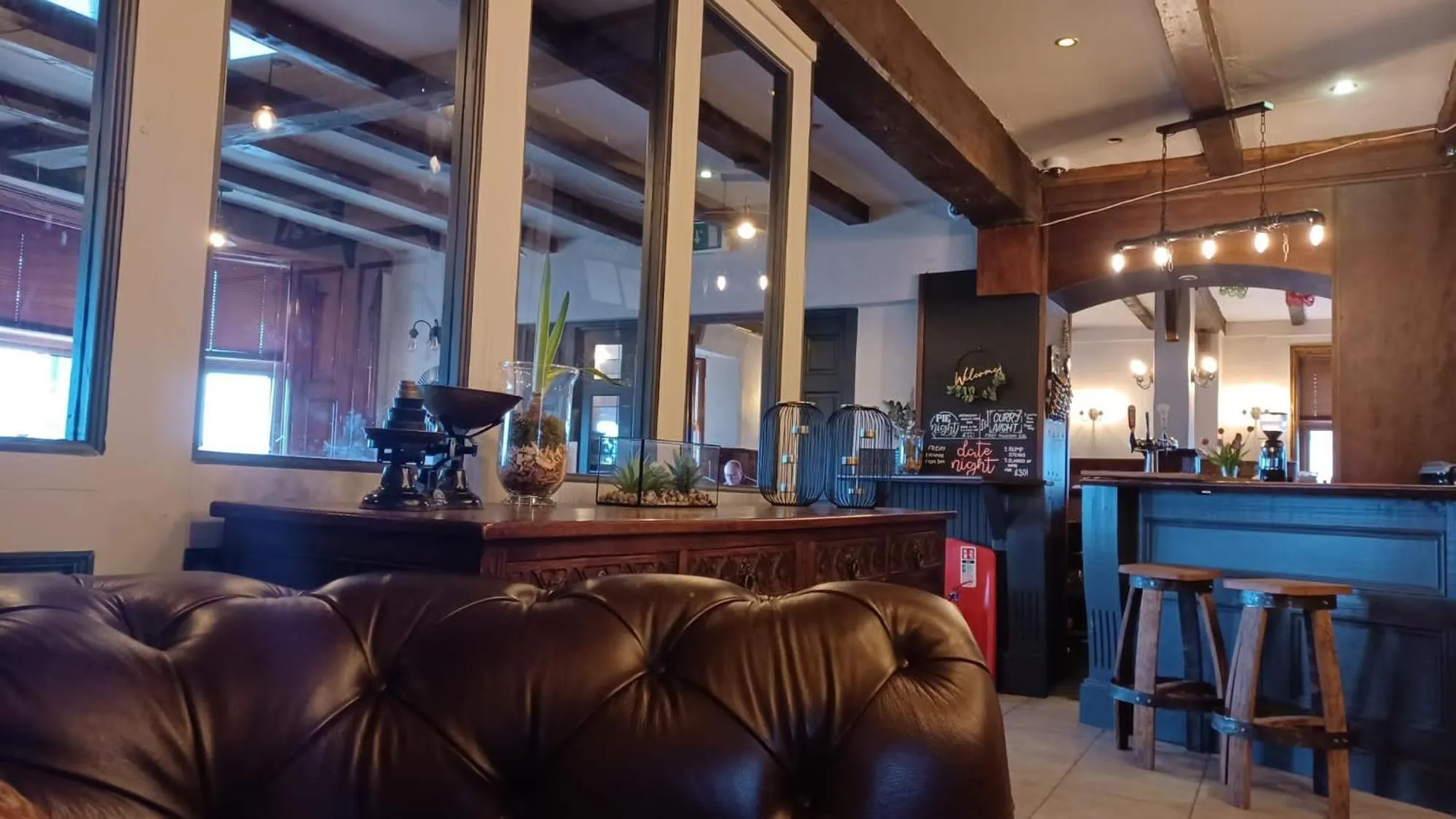 Restaurant/places to eat in The Renishaw Rooms