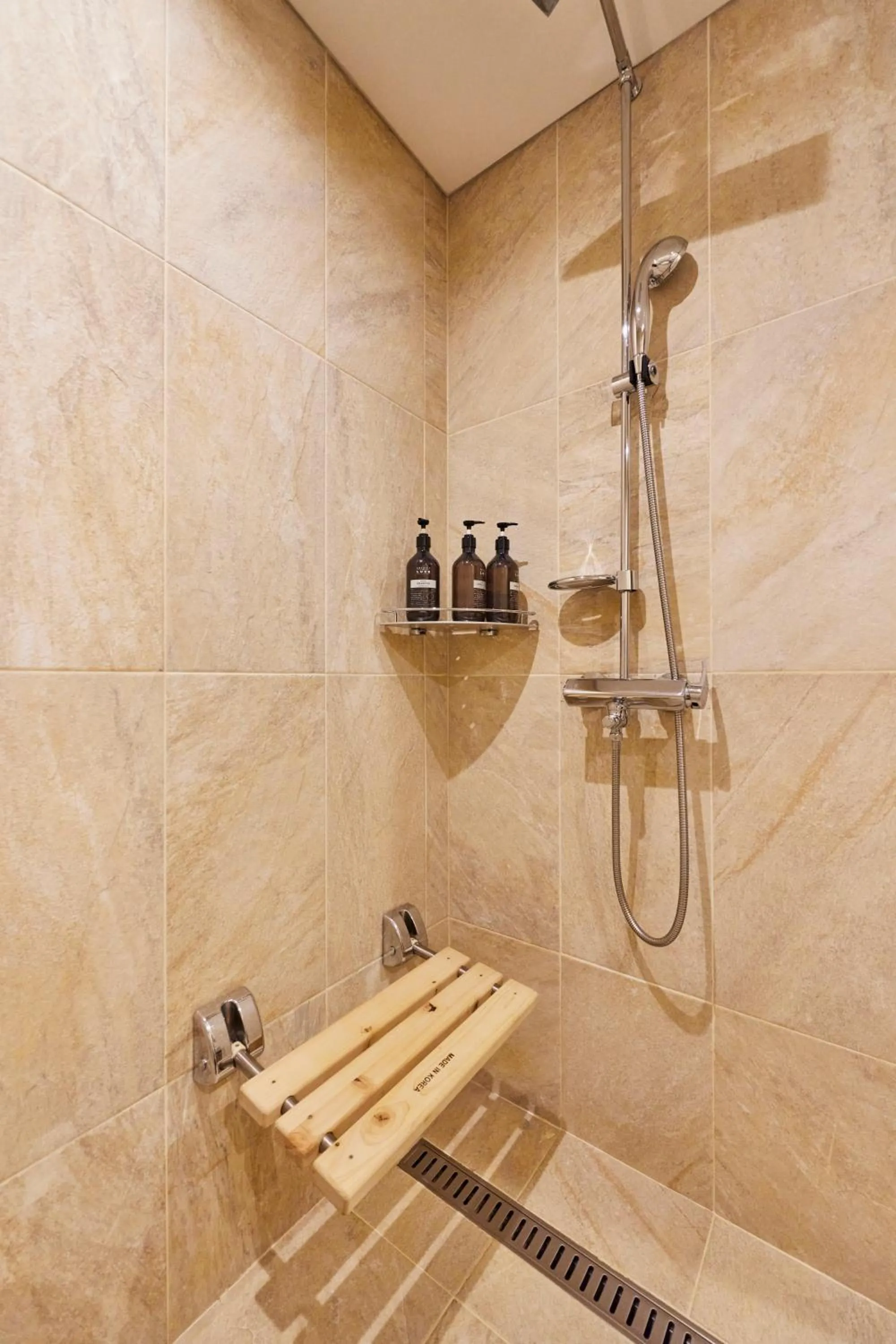 Shower in Hotel Uri&