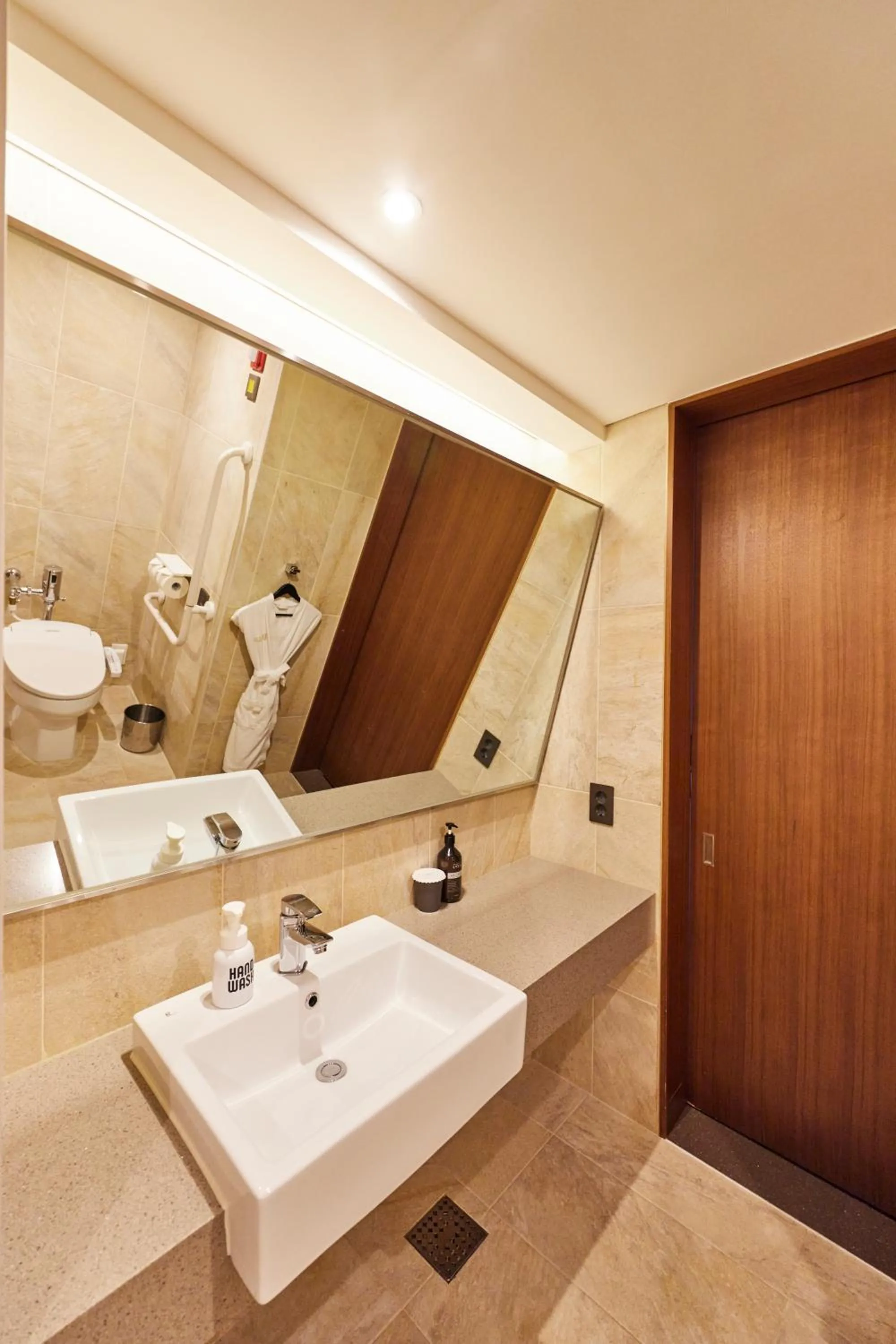 Toilet in Hotel Uri&