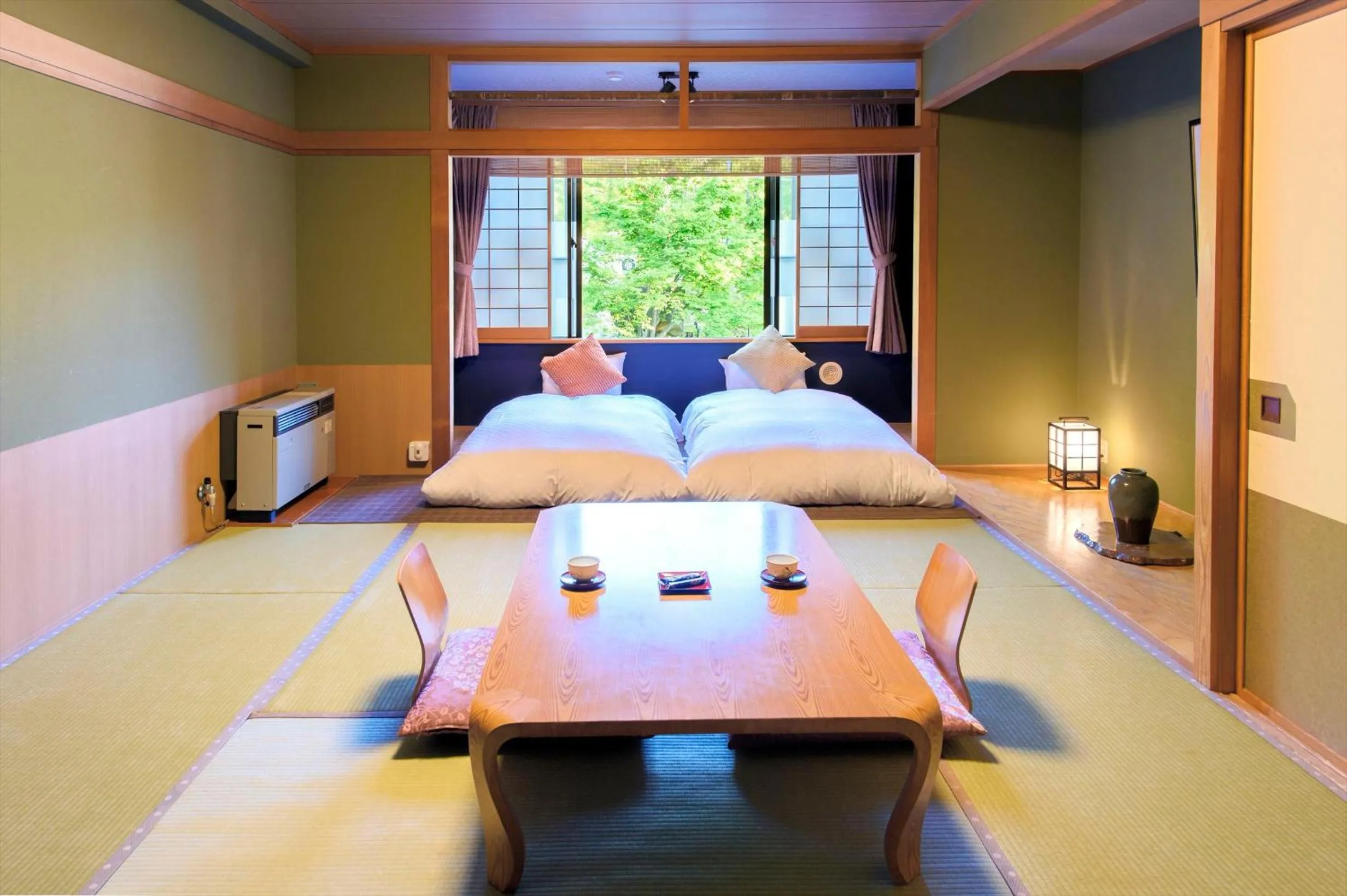 Photo of the whole room, Bed in Meitoya So