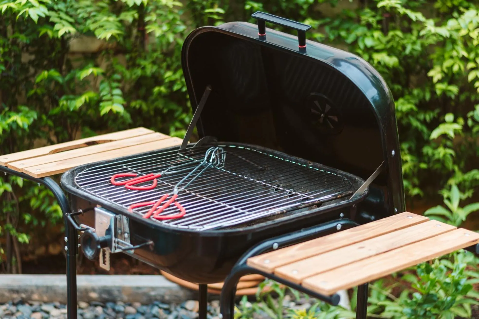 BBQ facilities in June Pool Villa